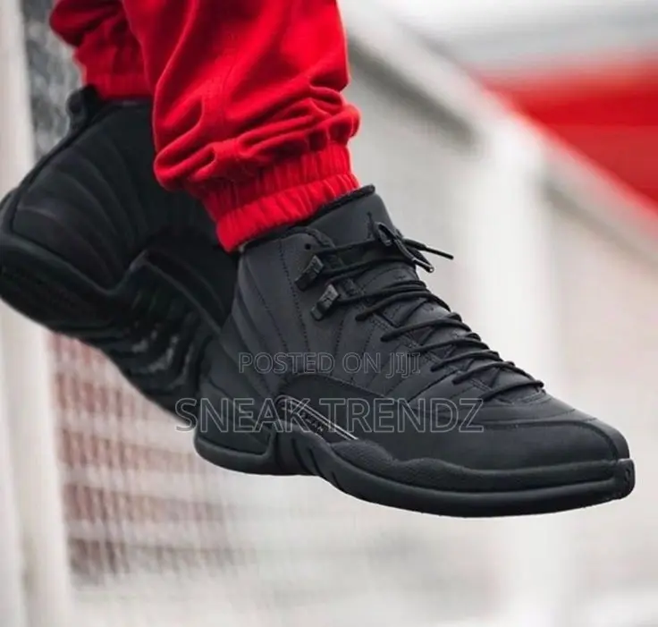 Air Jordan R12 Jumpman Black