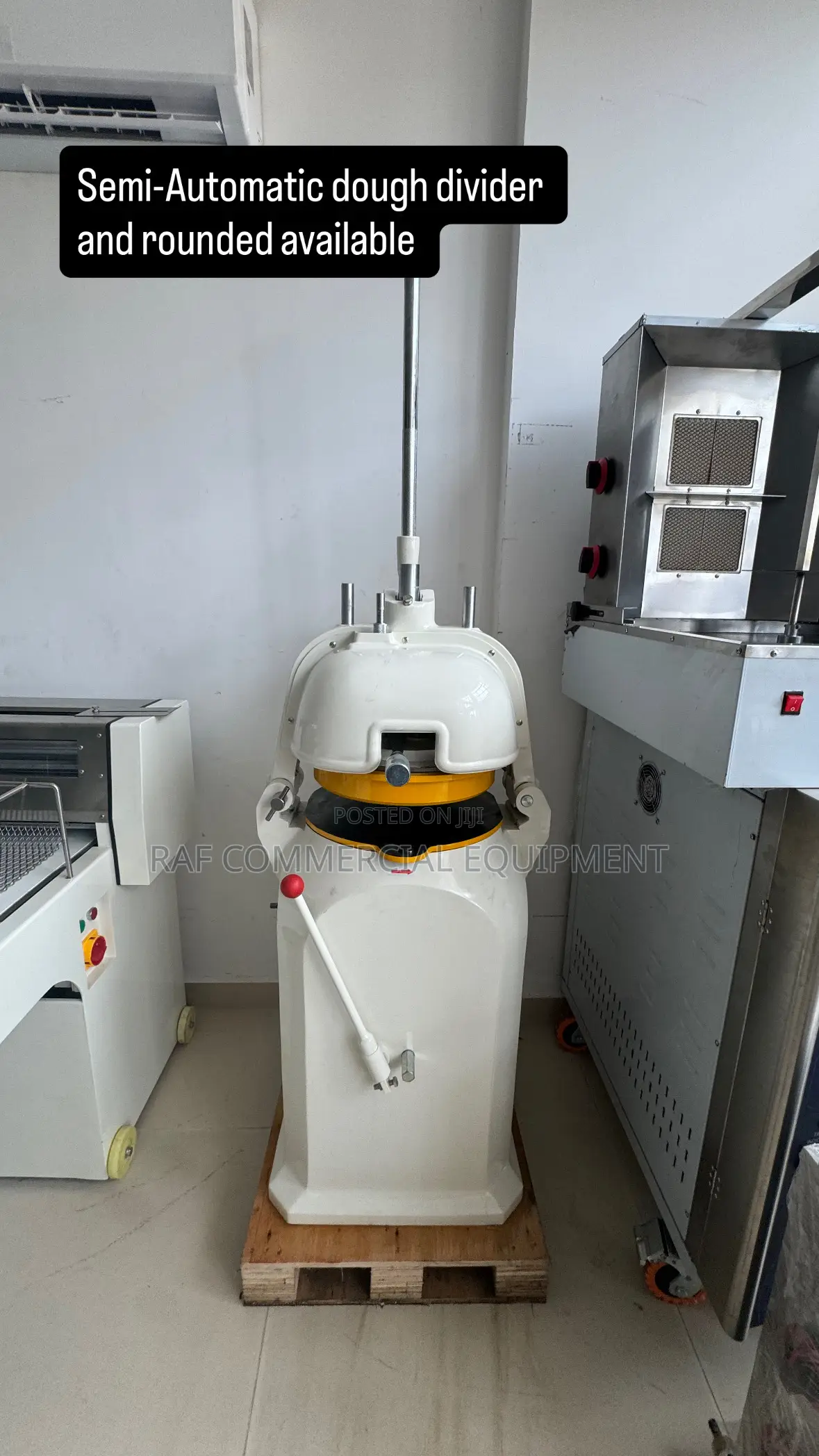 Semi-autonomic Dough Divider And Rounder
