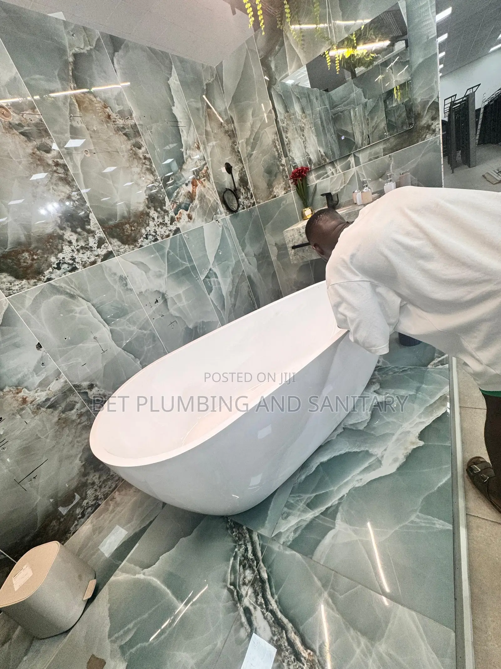 Jacuzzi Bathtub With Tap Complete_standing Bathtub
