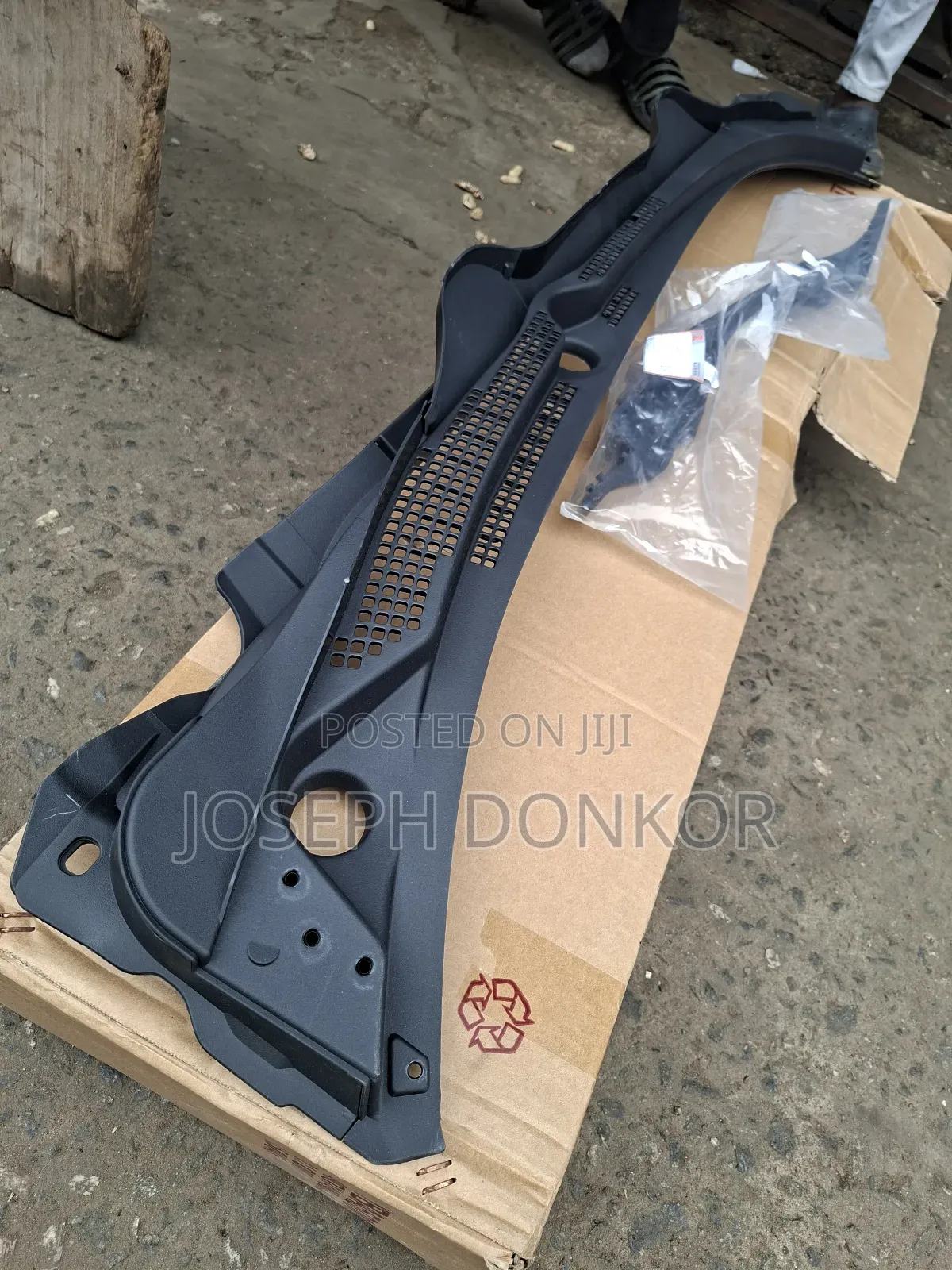 Civic Wiper Panel With Ends 2016,2017,2018,2019,2020,2021