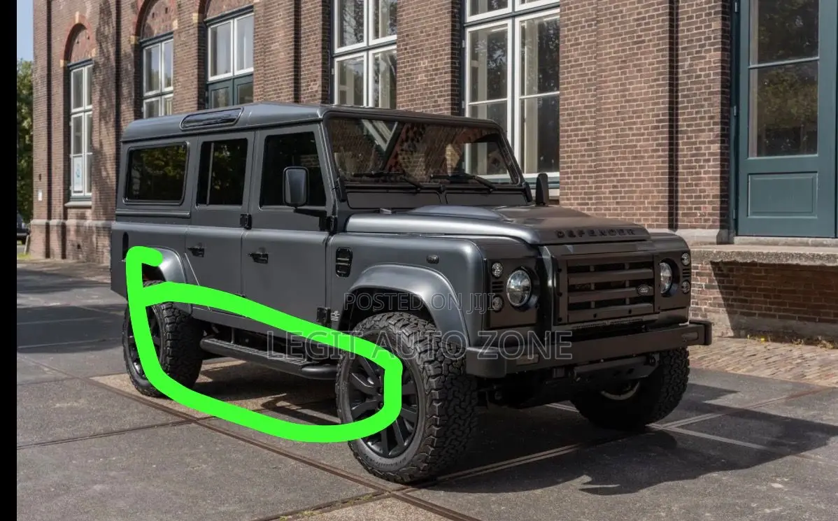 Range Rover Defender 110 Side Stepper Available