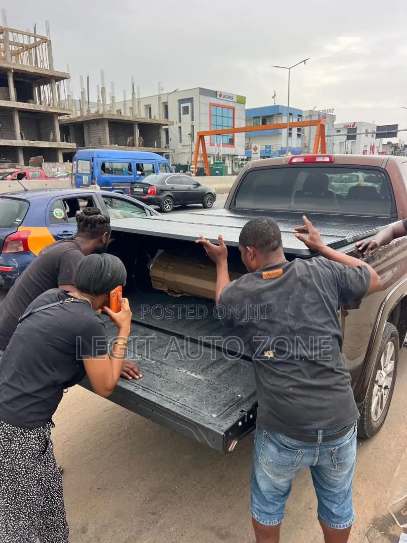 Toyota Hilux Bucket Cover Available in All Sizes