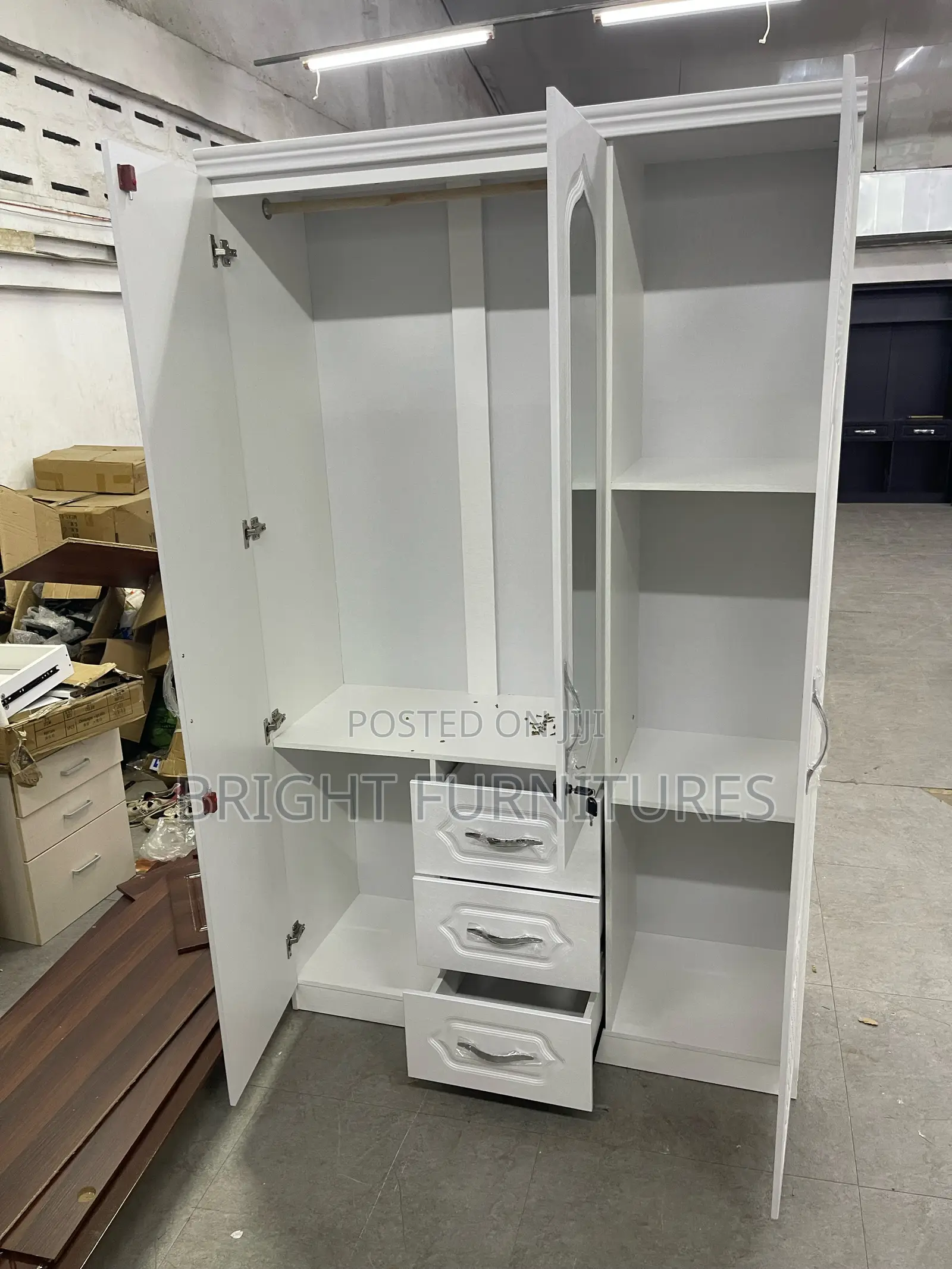 Wardrobe( 3doors)