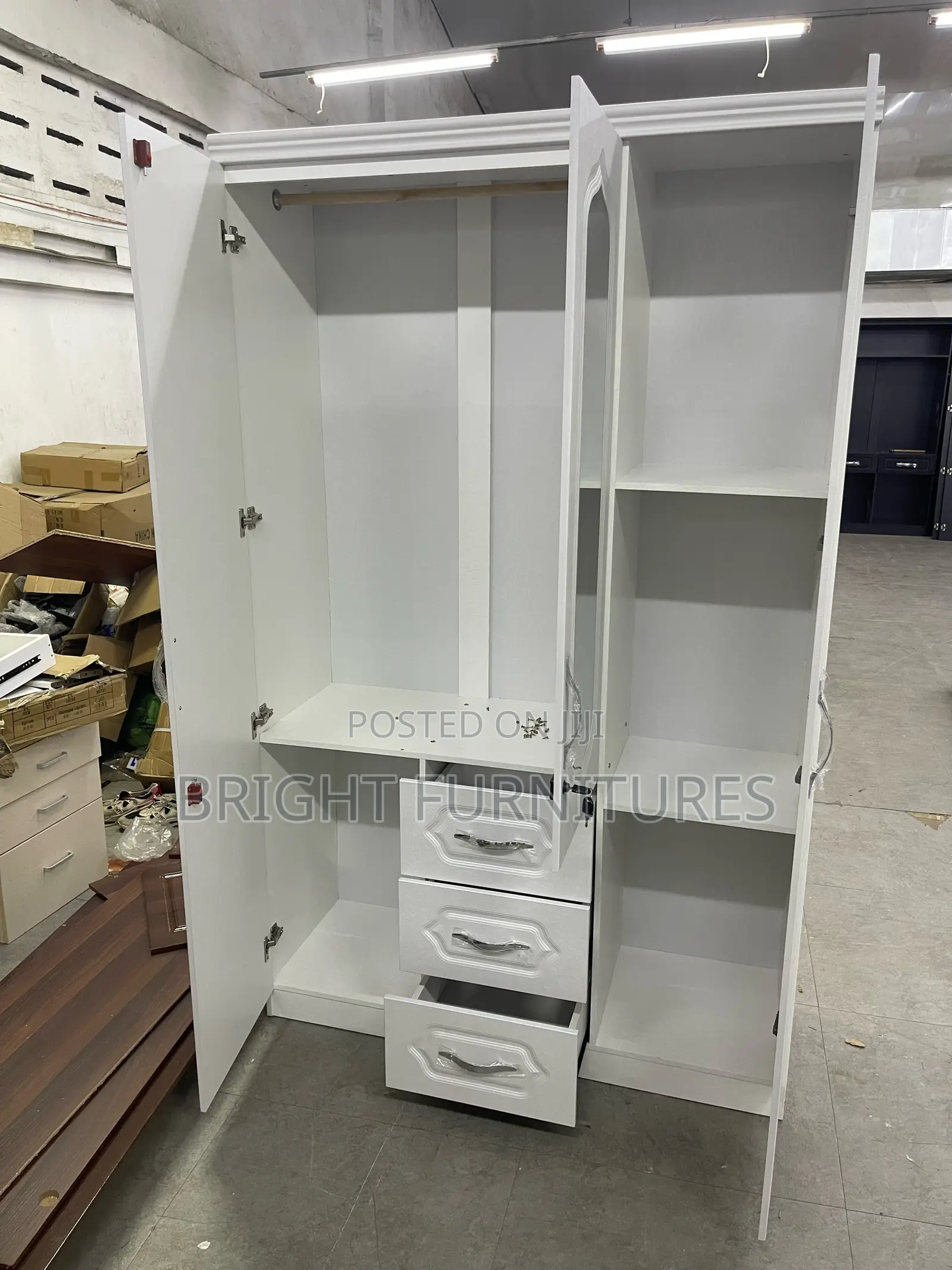 Wardrobe( 3doors)