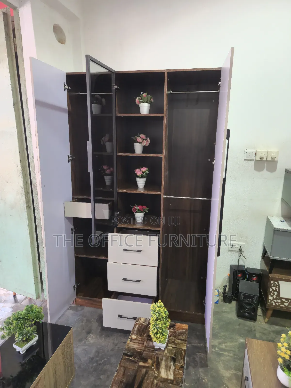 Quality Wardrobe (3in1)