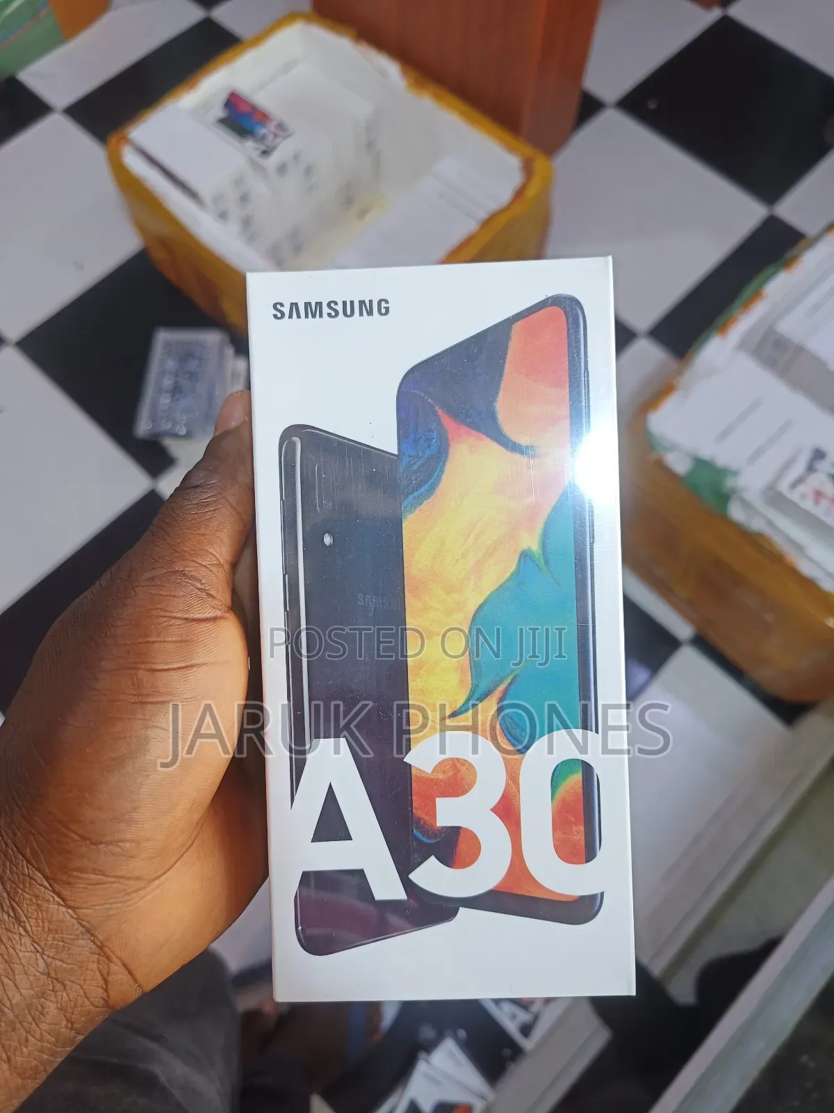 New Samsung Galaxy A30 64 GB Black
