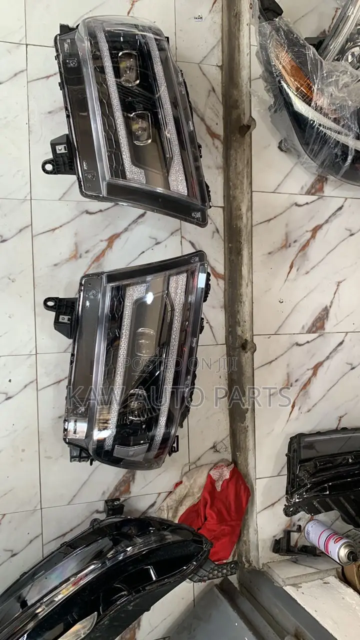 2022,2023,2024,2025 Headlight For Dodge Ram 1500