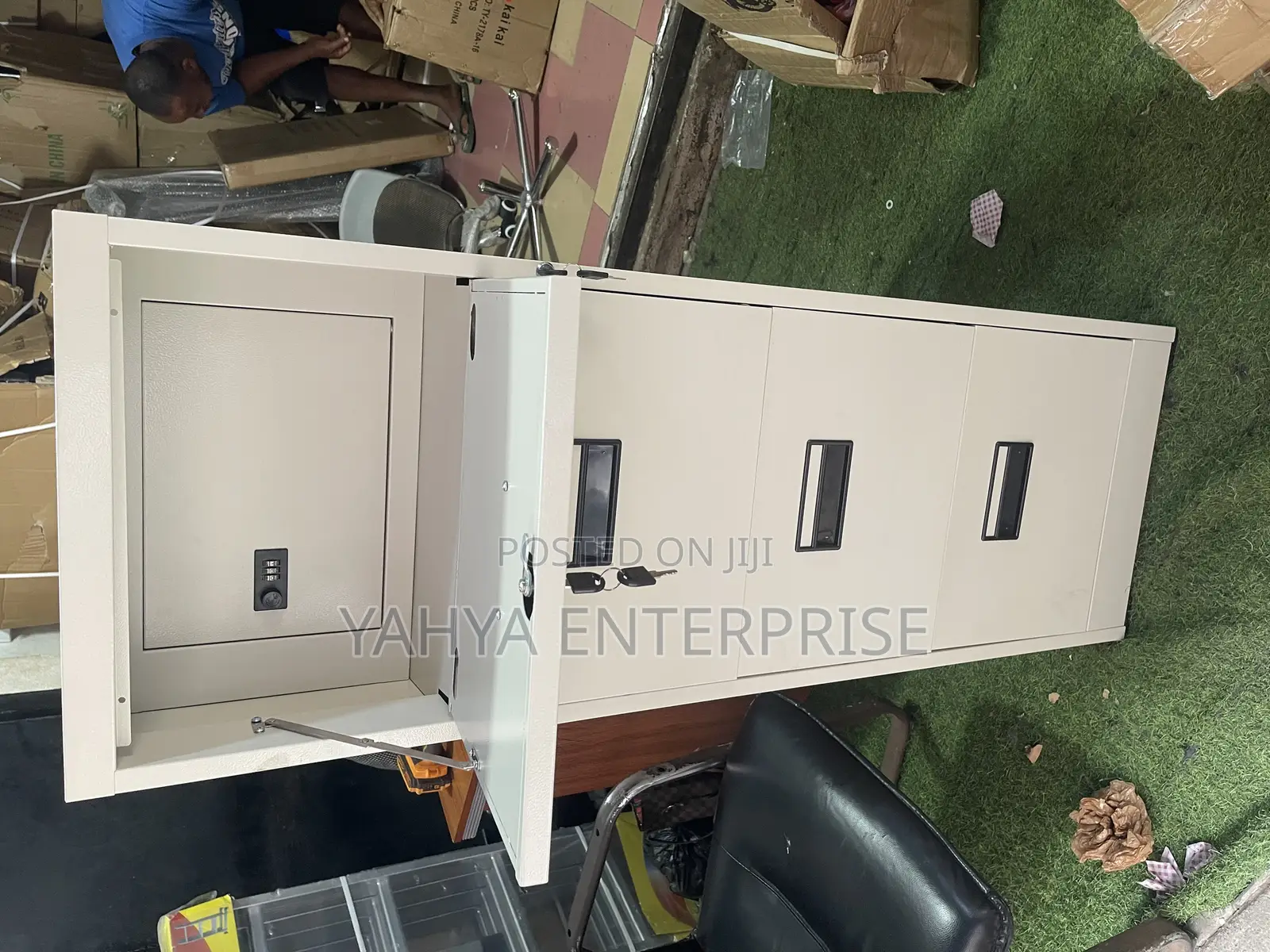 4 Drower Metal Cabinet