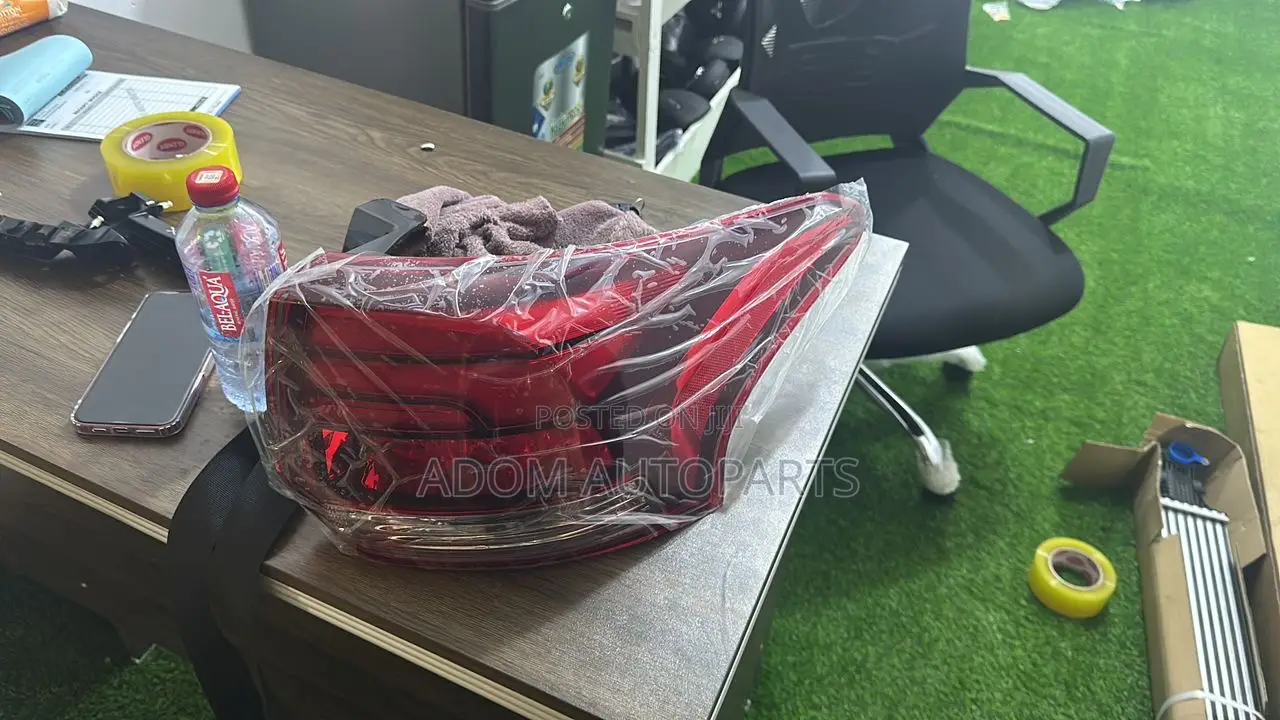 Mitsubishi Outlander Taillight 2016 2017 2018 2019 2020