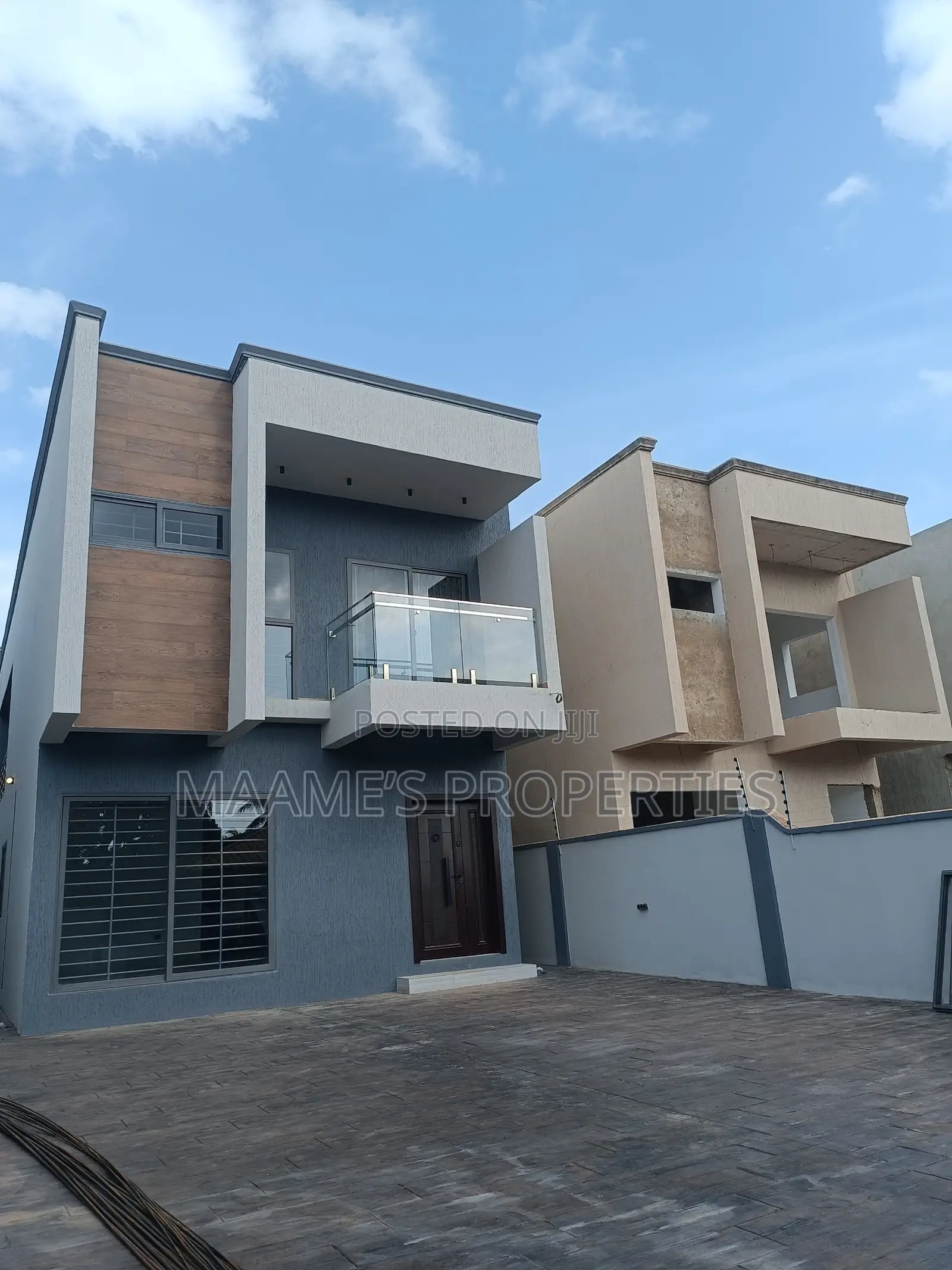 3bdrm Duplex in Oyarifa for sale