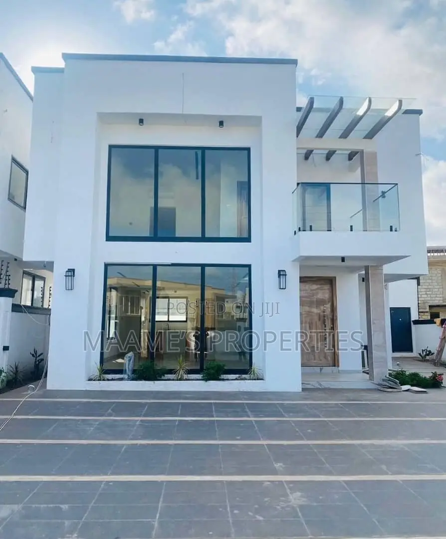 4bdrm Duplex in Tseaddo for sale