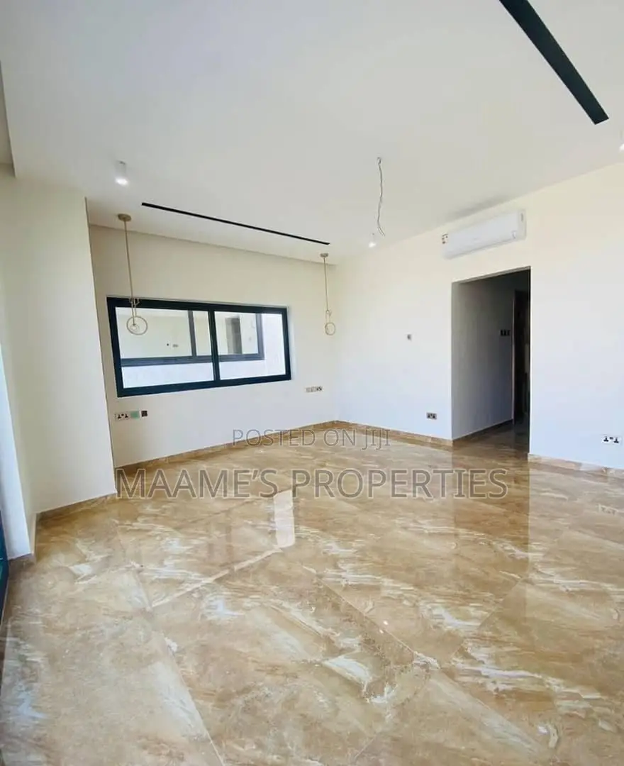 4bdrm Duplex in Tseaddo for sale
