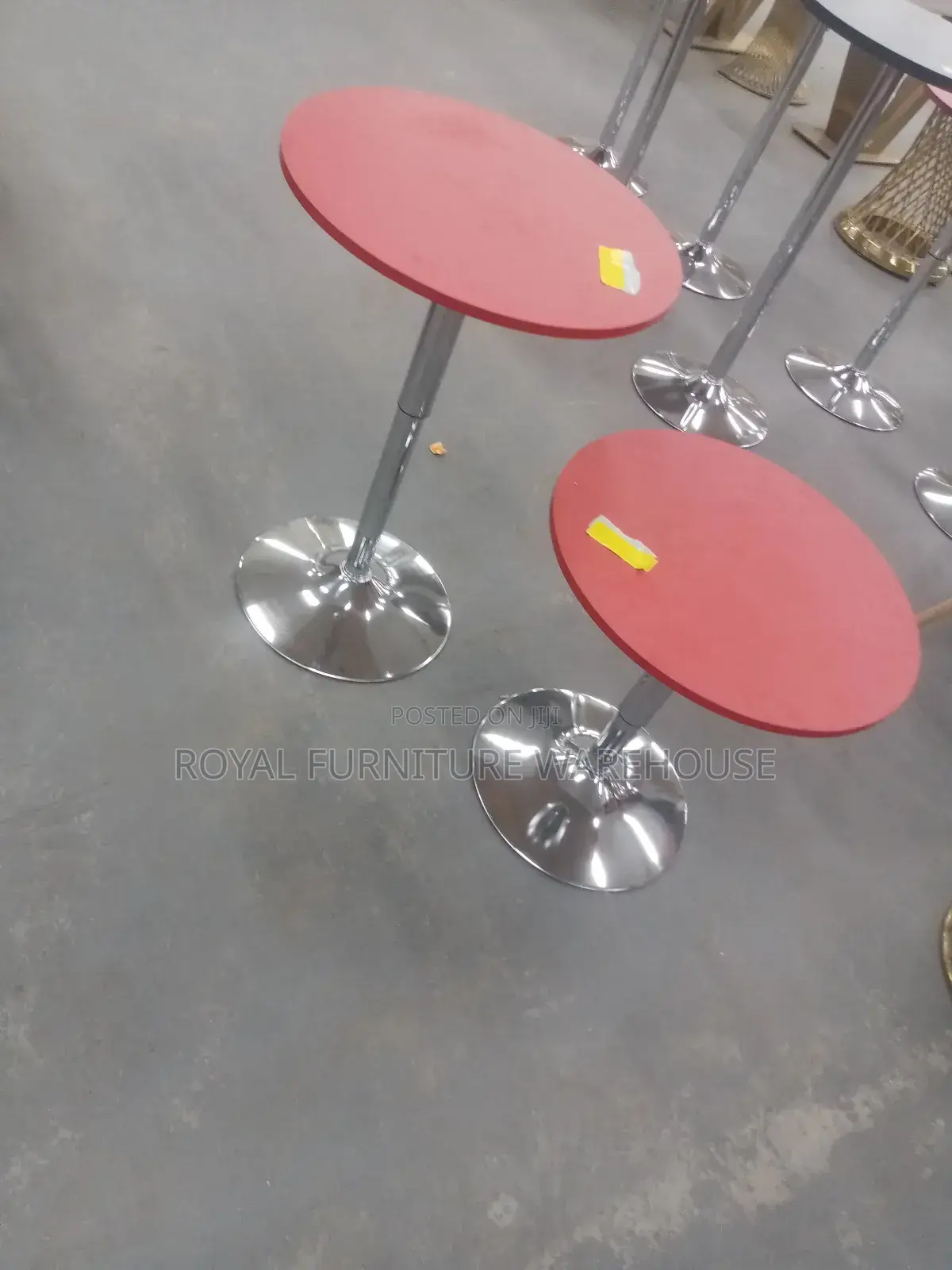 Redtop Adjustable Swivel Bar Table