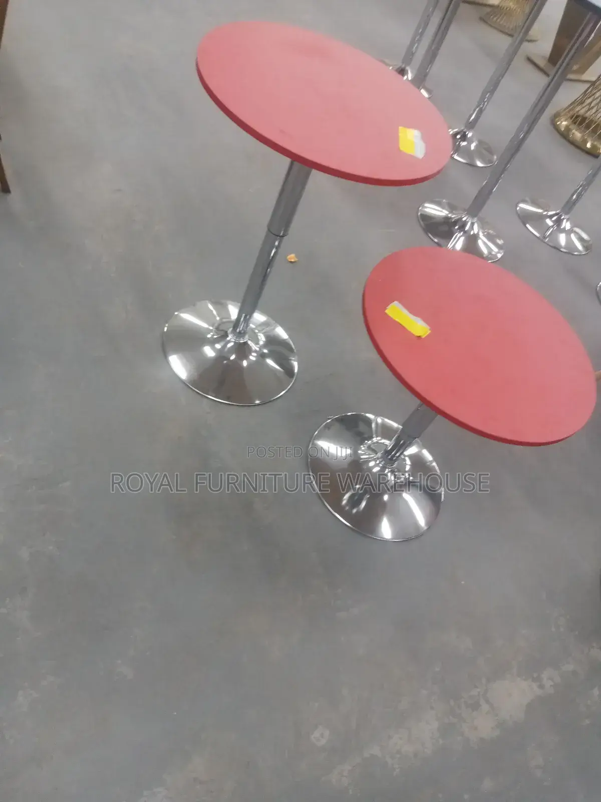 Redtop Adjustable Swivel Bar Table