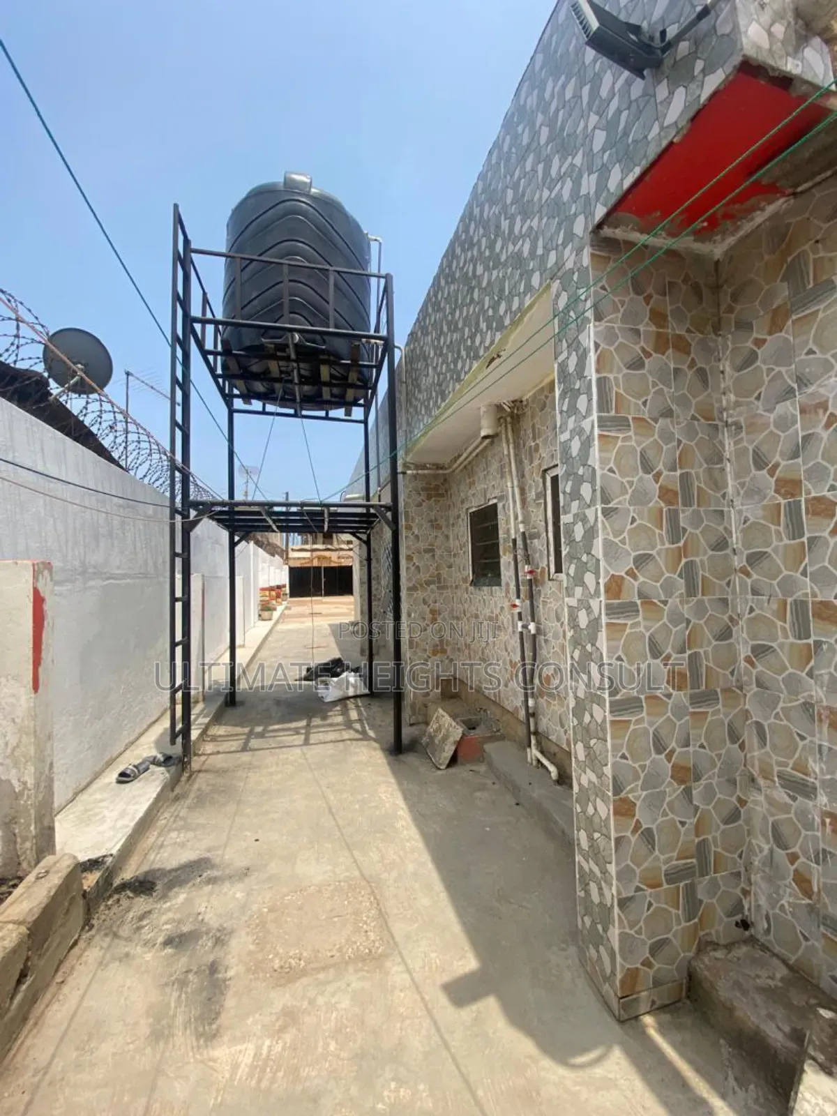 15 Bedrooms House for Sale at Kwashieman