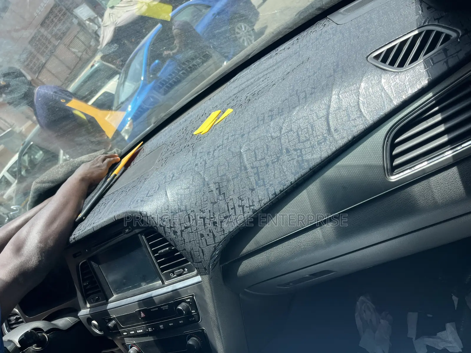 Hyundai Sonata Dashboard Carbon Fiber Stiker Installation