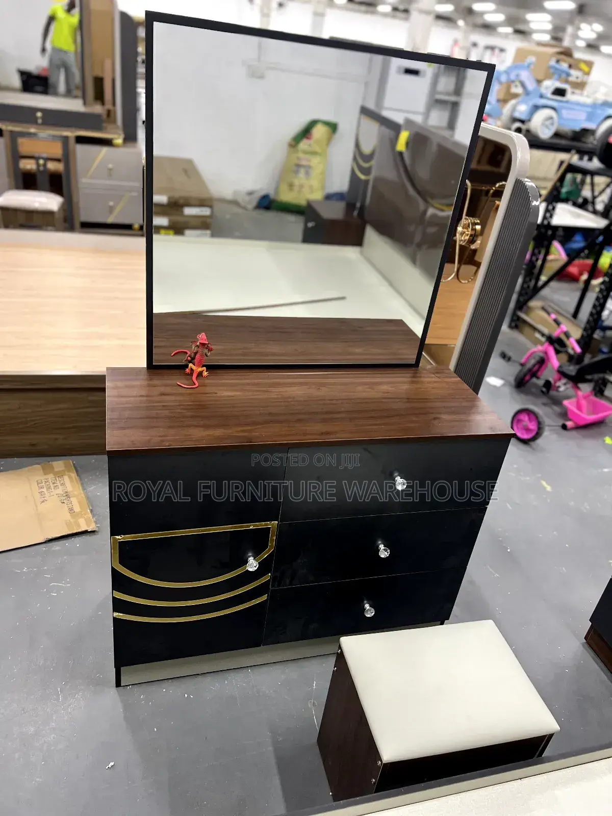 Foreign Simple Living Room Set