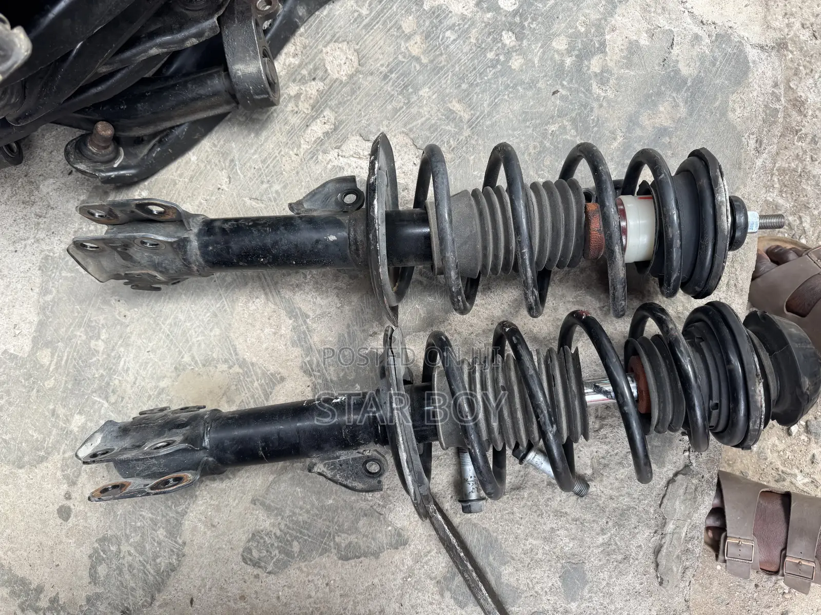 Toyota Yaris :2007 to 2015 Front Shocks Absorbers
