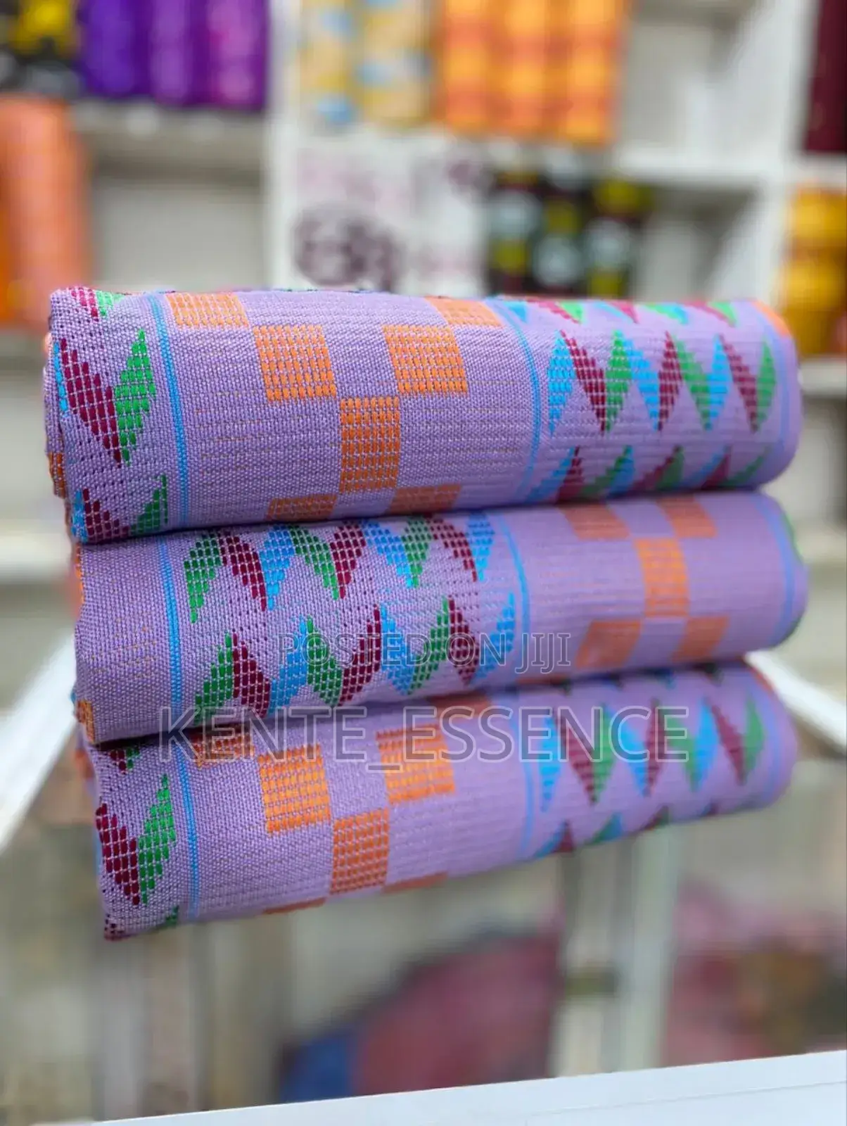 700cedis Kente