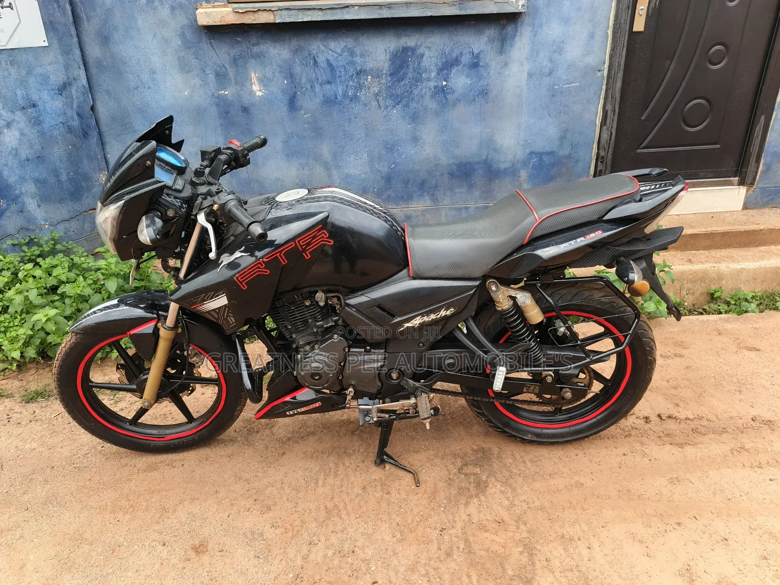 TVS Apache 180 RTR 2023 Black