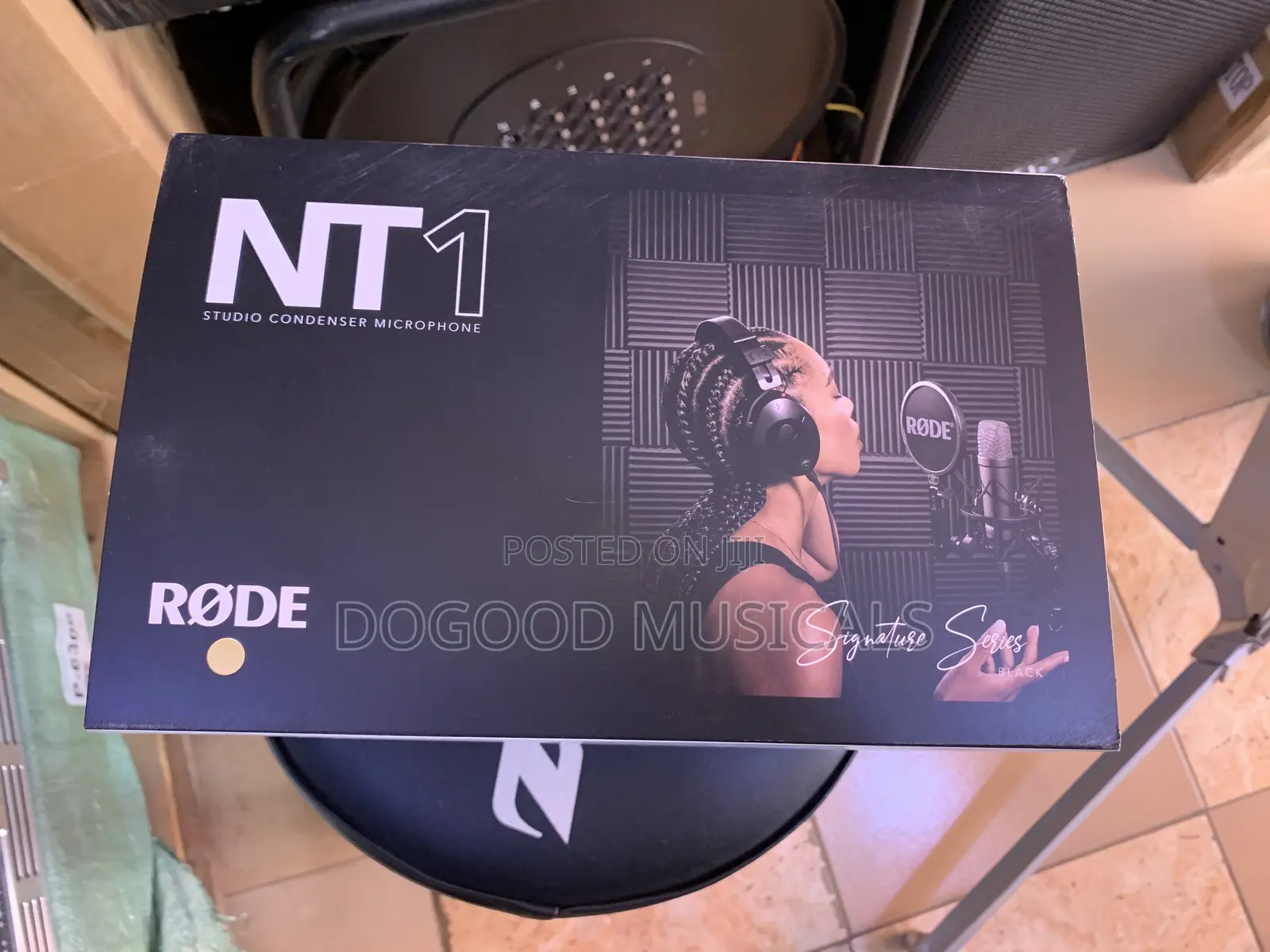 Rode Nt1 Signature Series Studio Condenser Microphone