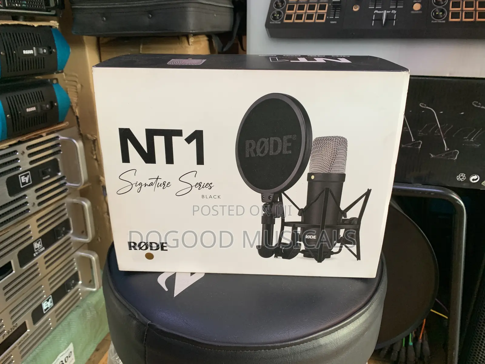 Rode Nt1 Signature Series Studio Condenser Microphone