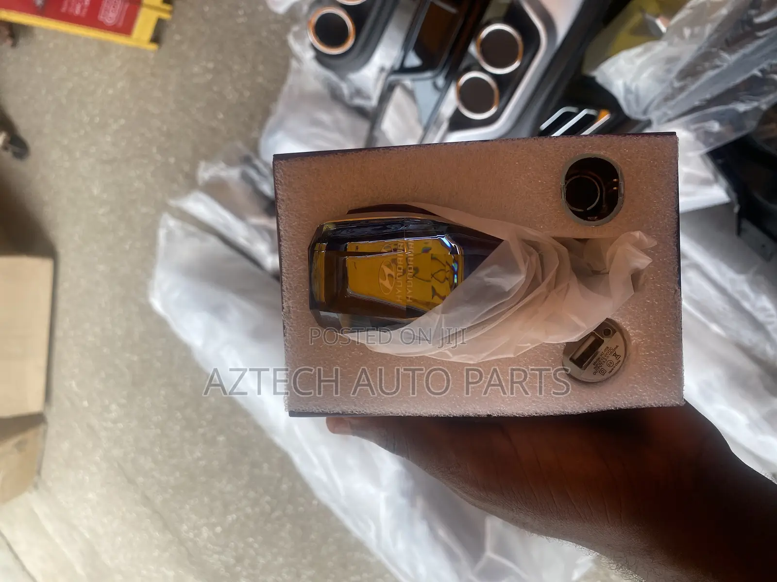 Hyundai Crystal Colour Gear Lever
