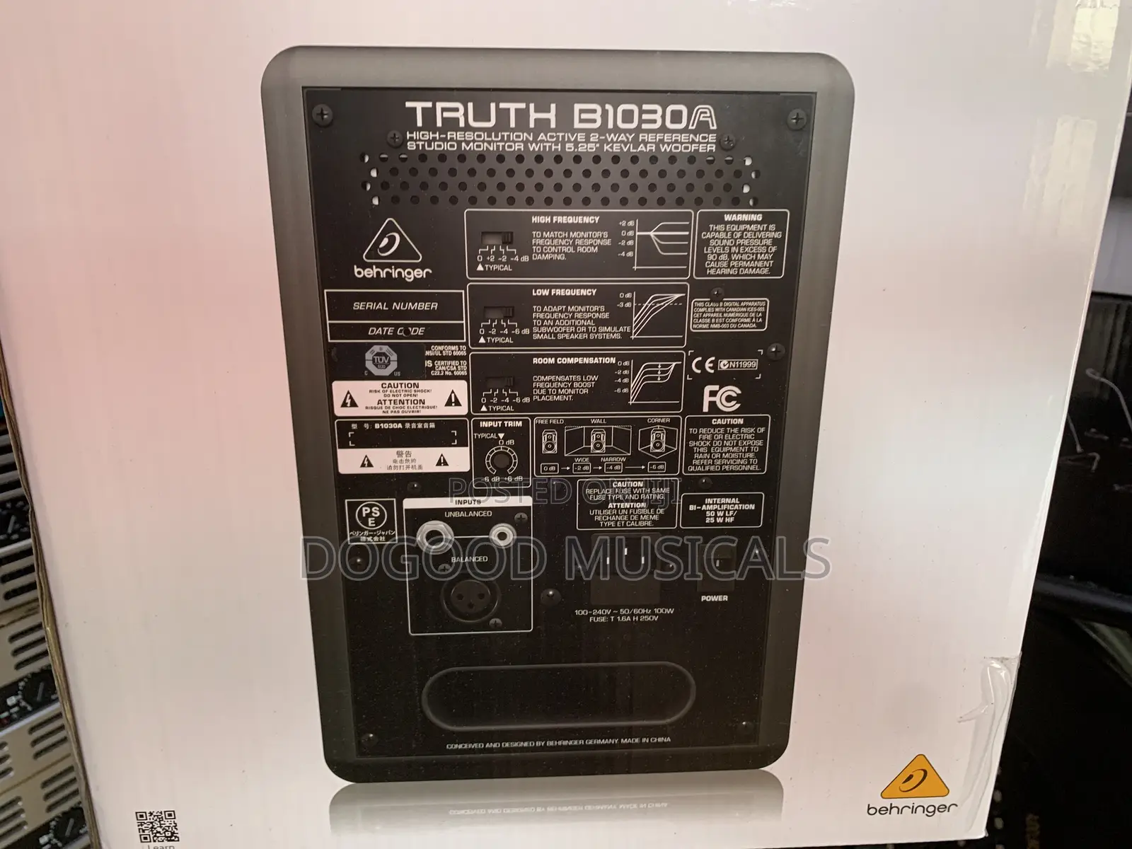 Behringer Truth B1030a Active 2-way Studio Monitor,5.25” Kevlar Woofer