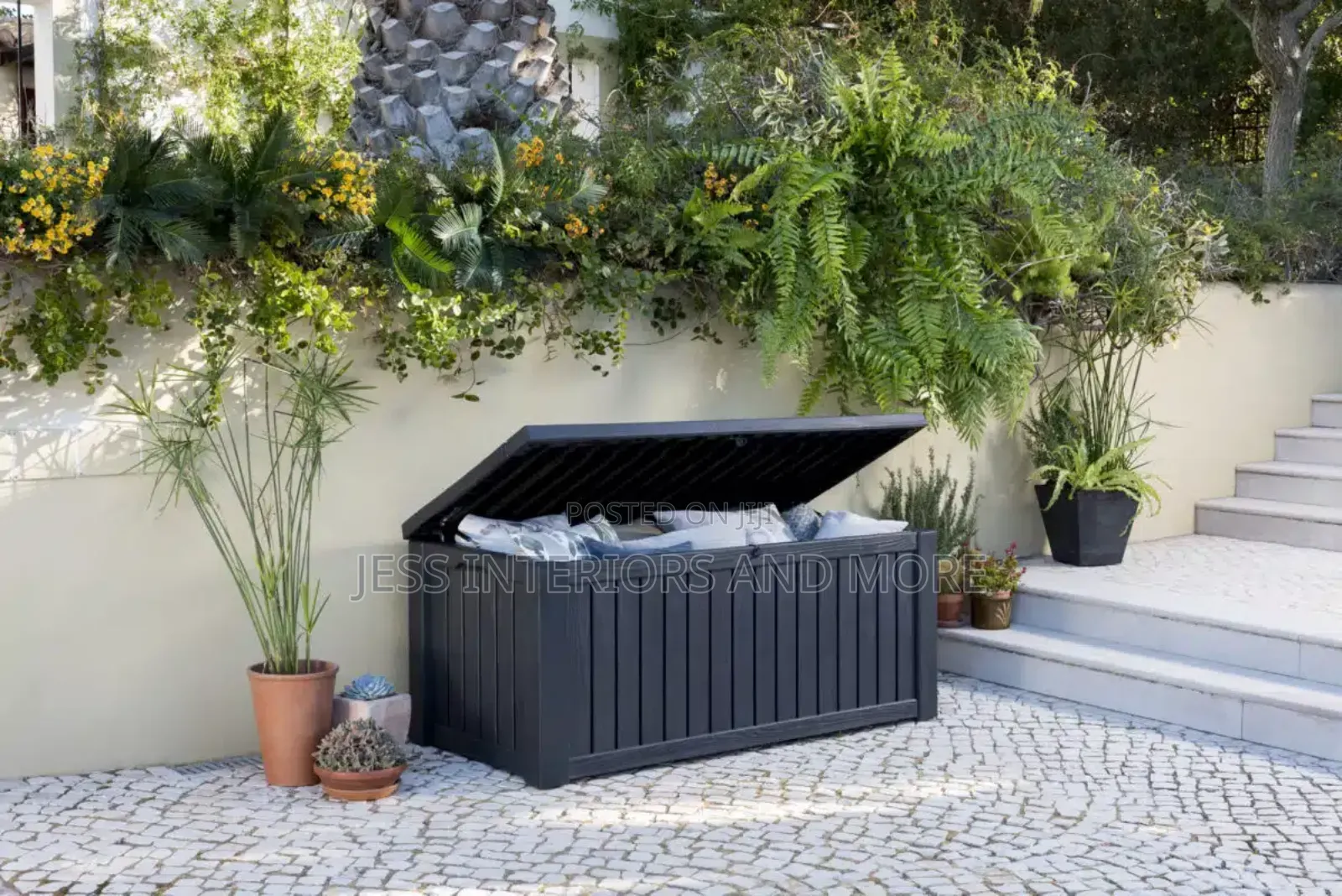 Storage Box (570l )