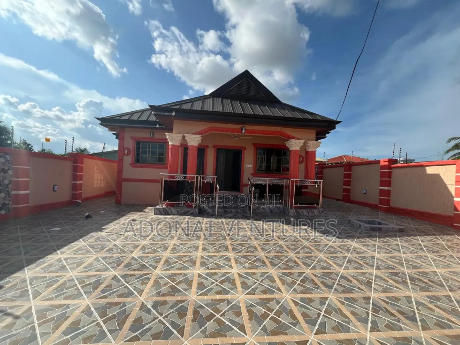 4bdrm House in Atonsu Aputuogya, Kumasi Metropolitan for sale