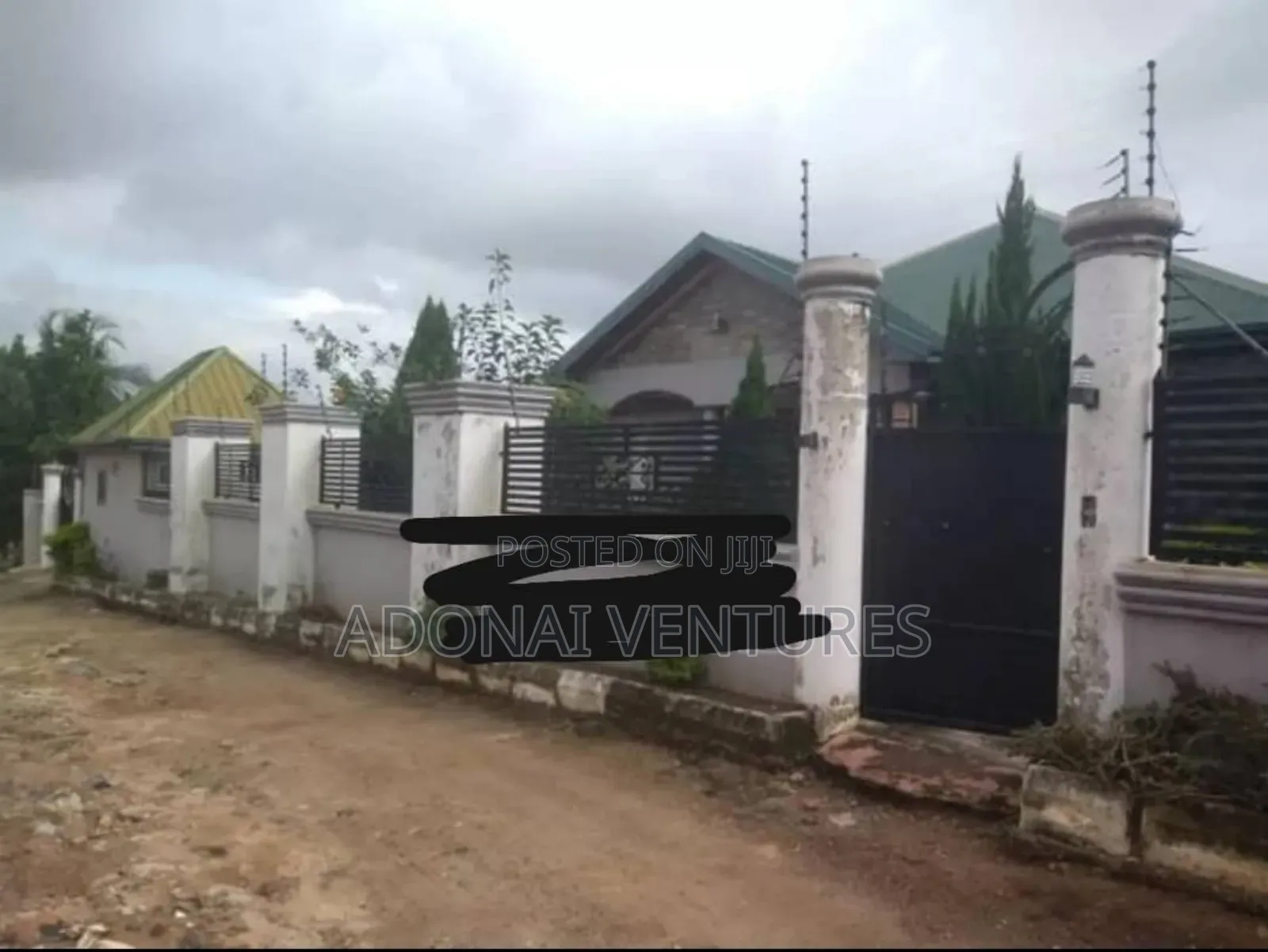5bdrm House in Santasi Anyinam, Kumasi Metropolitan for sale