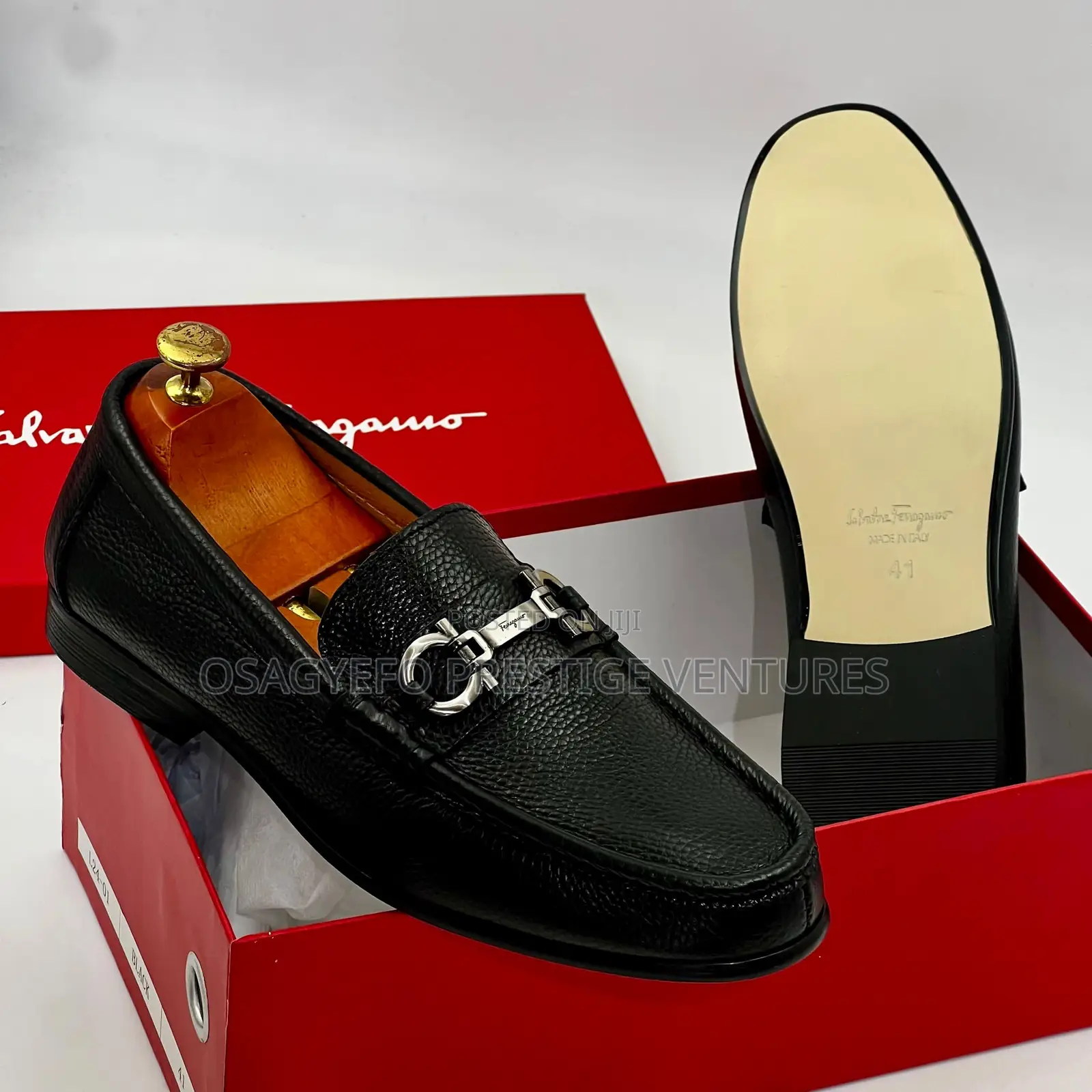*Ferranganmo Black* High Quality Shoe