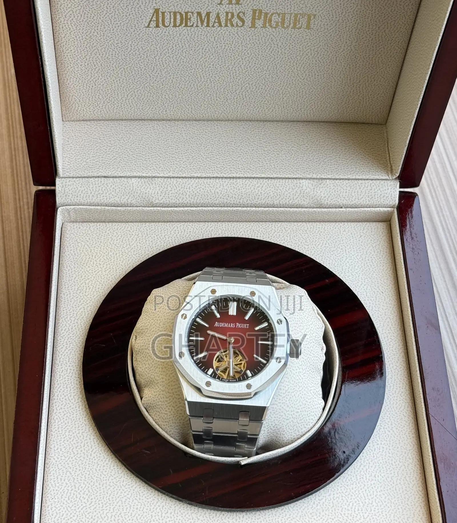 Audemars Piguet Royal Oak – The Ultimate Symbol of Elegance Red Face