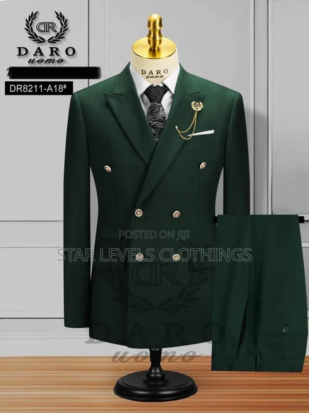 White Double Breasted Suits Available in All Sizes (Daro)