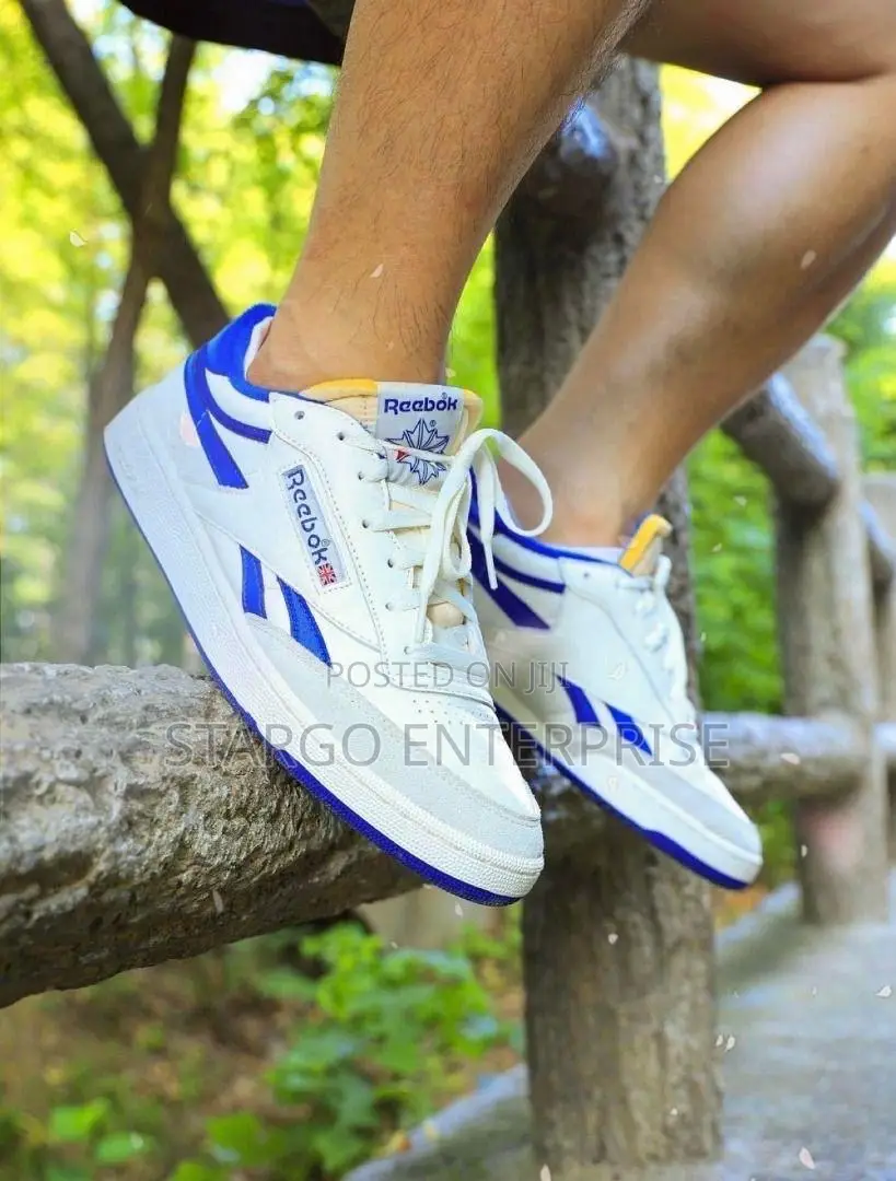 Reebok Sneakers