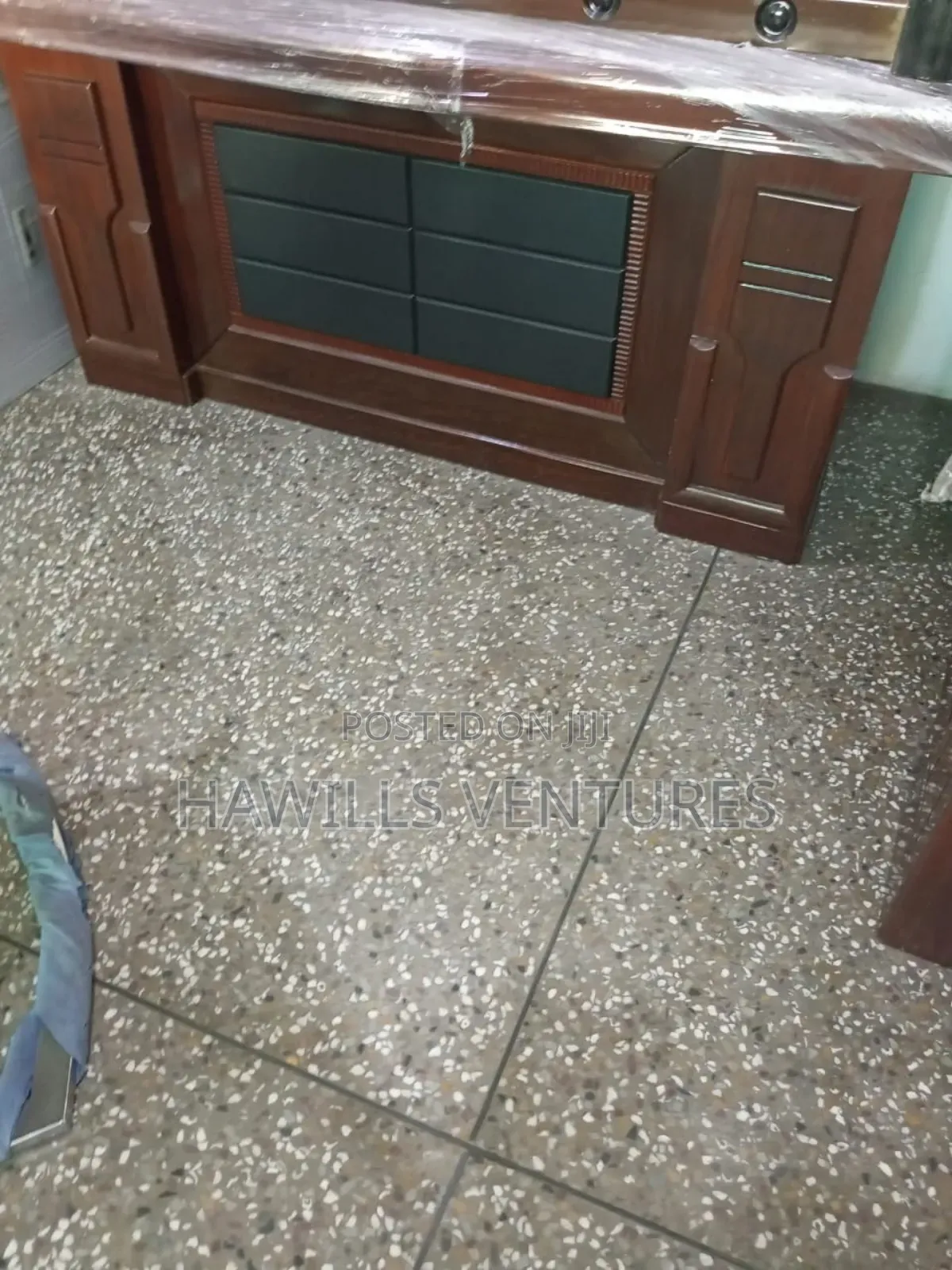 Executive Office Table (1.8meter)