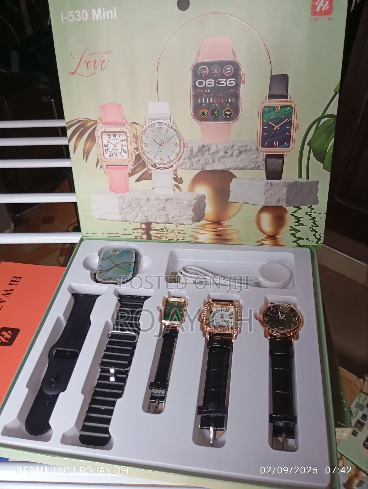 I-530 Smart Watch That Comes With 3 Female Quartz Watches - Black