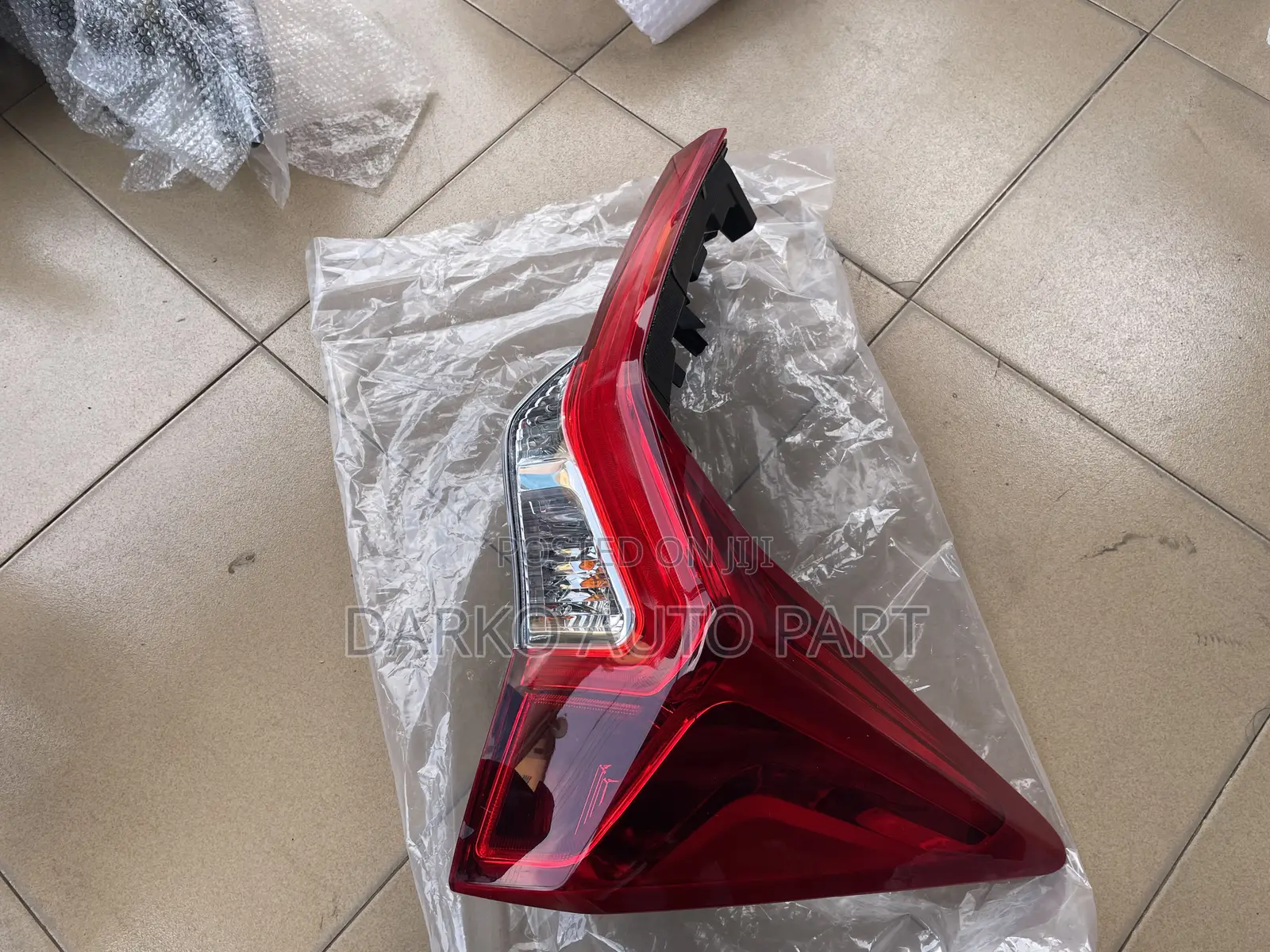 Mitsubishi Pajero Spot Taillight Available