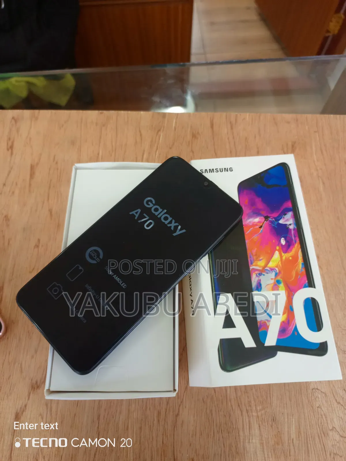 New Samsung Galaxy A70 128 GB Black