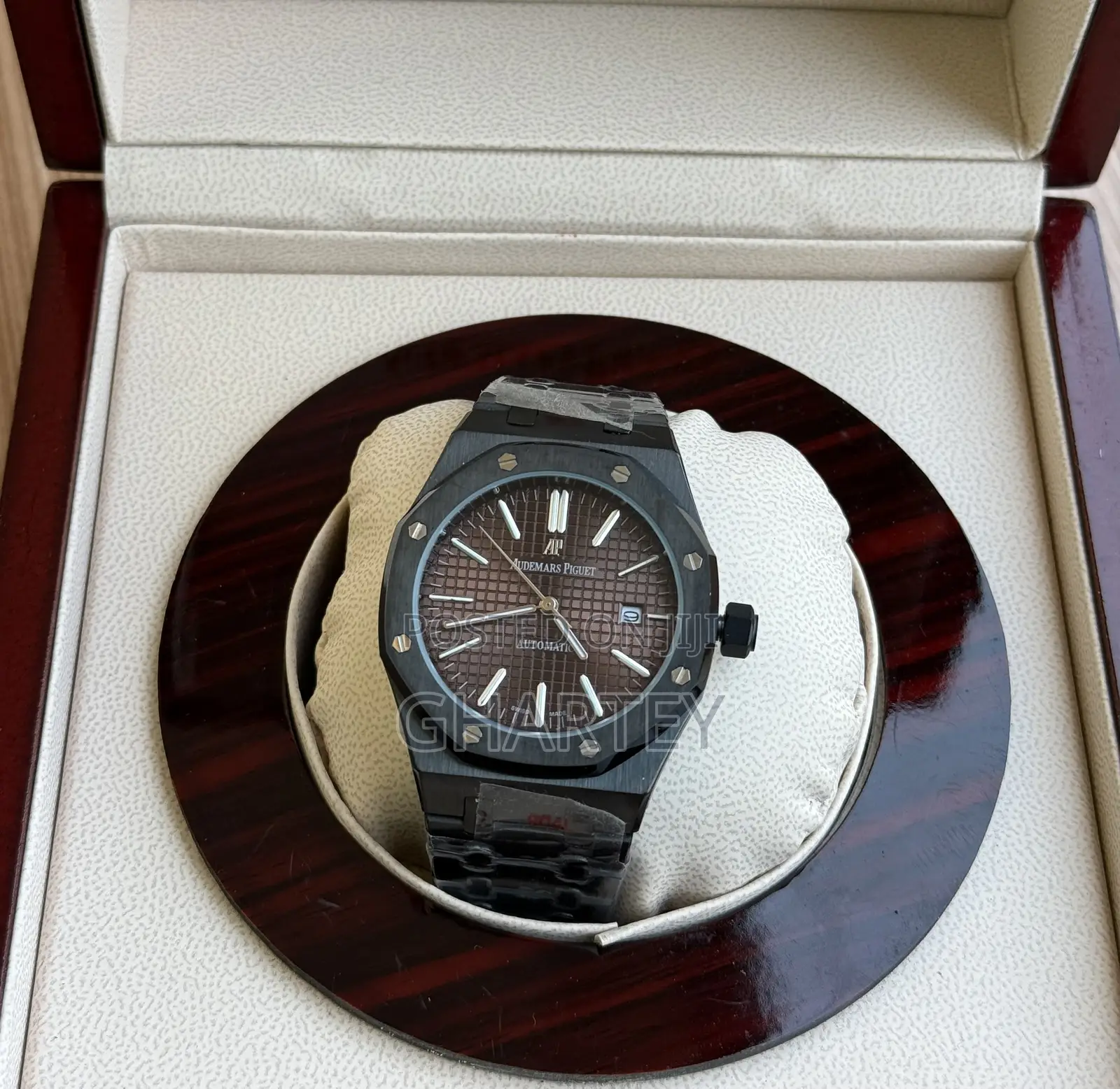 Audemars Piguet Royal Oak – Timeless Sophistication in Black Brown
