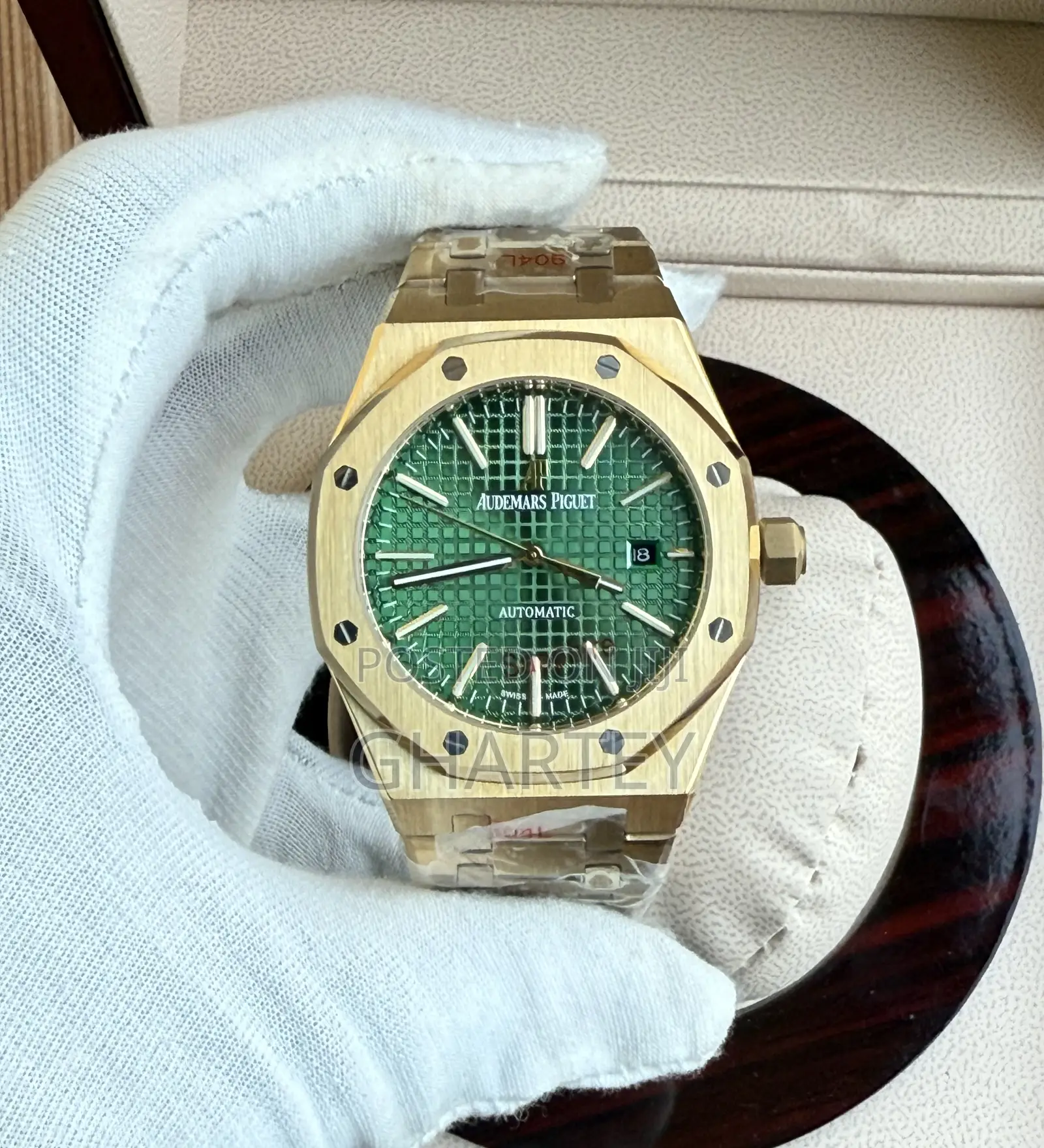 Audemars Piguet Royal Oak – Green Dial Luxury Automatic Watch