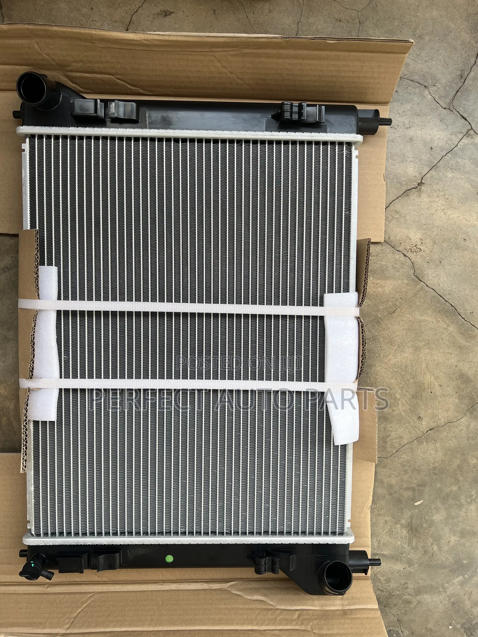Nissan Sentra 2014 2015 2016 2017 2018 2019 Radiator/ Water Tank