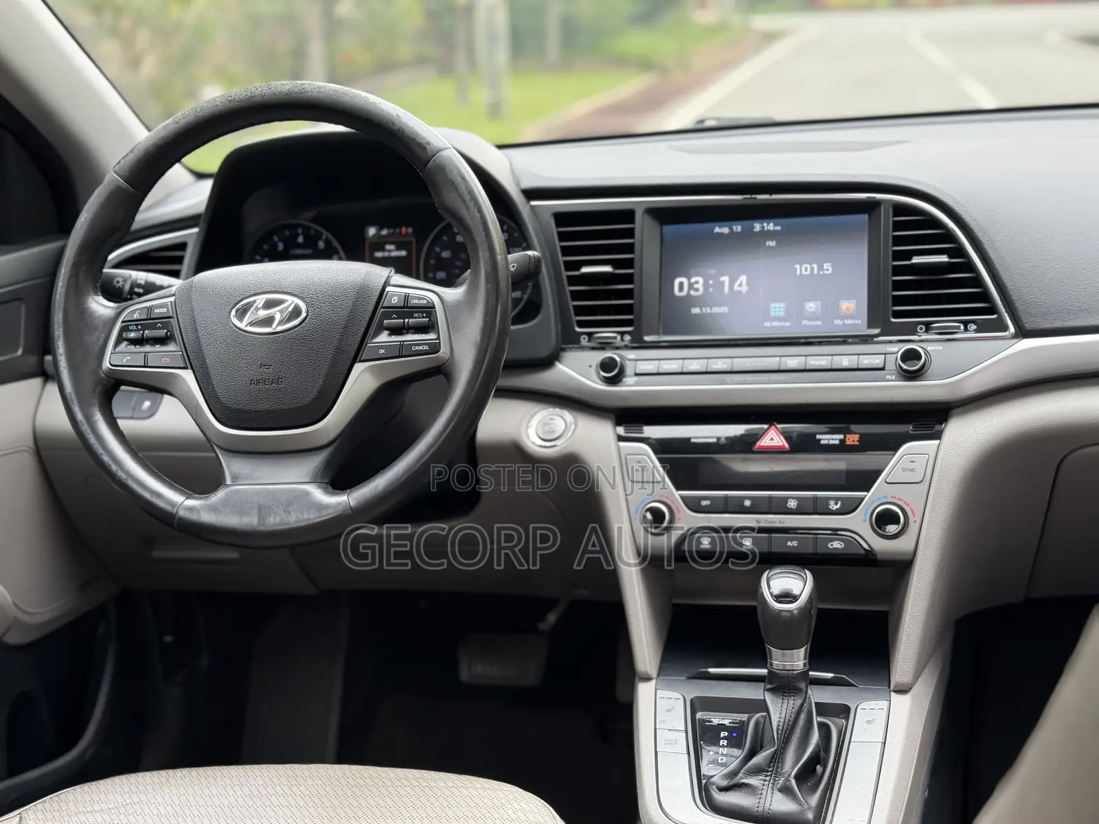 Hyundai Elantra Limited Sedan FWD (2.0L 4cyl 6A) 2017 Gray
