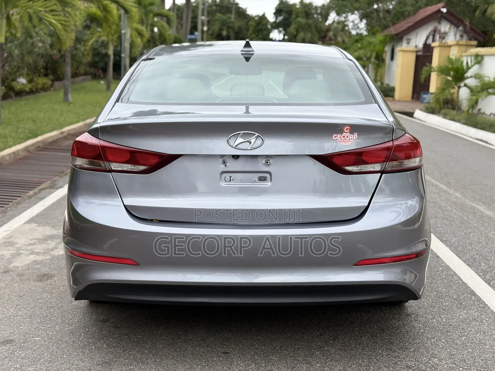 Hyundai Elantra Limited Sedan FWD (2.0L 4cyl 6A) 2017 Gray