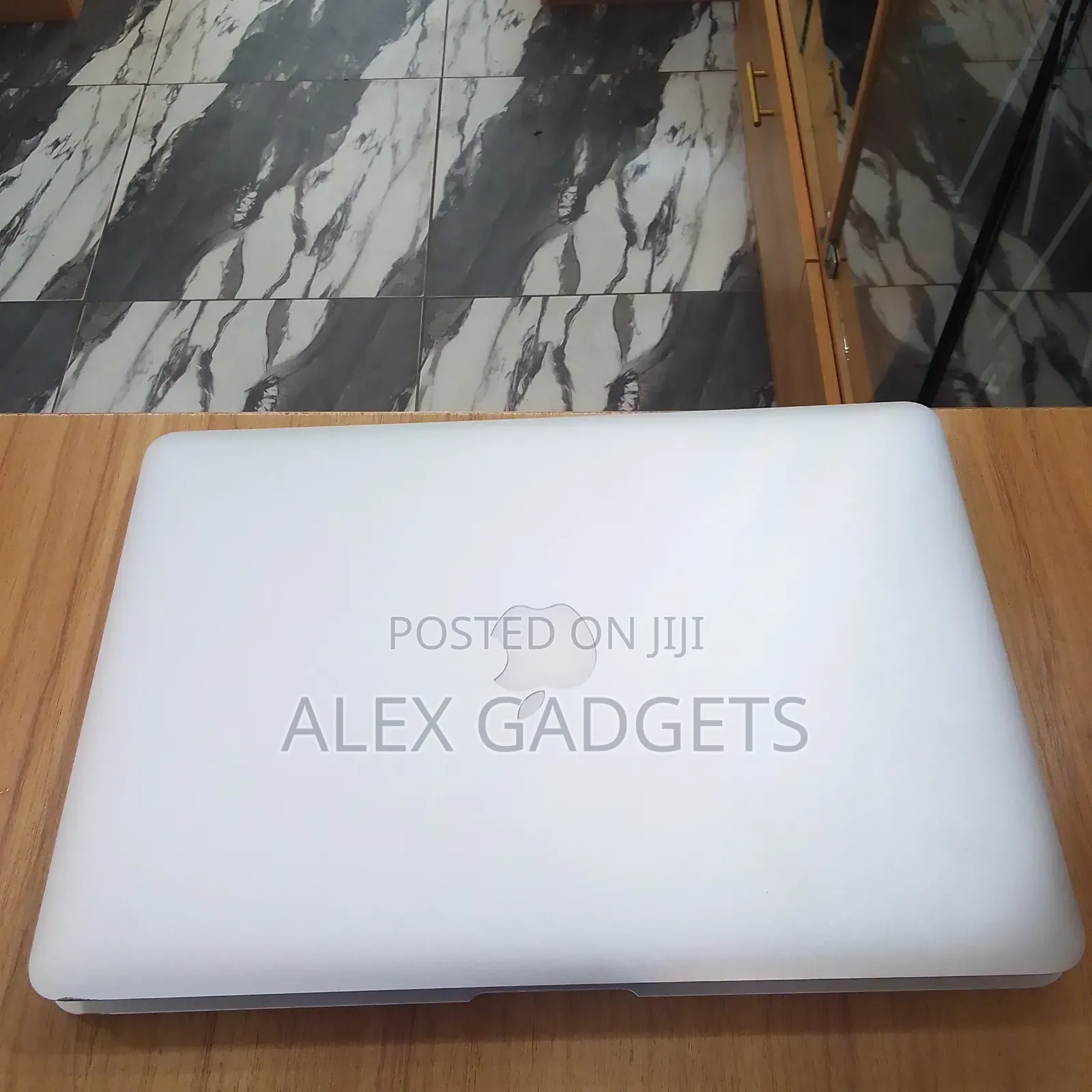 Laptop Apple MacBook Air 2015 8GB Intel Core I5 eMMC 128GB