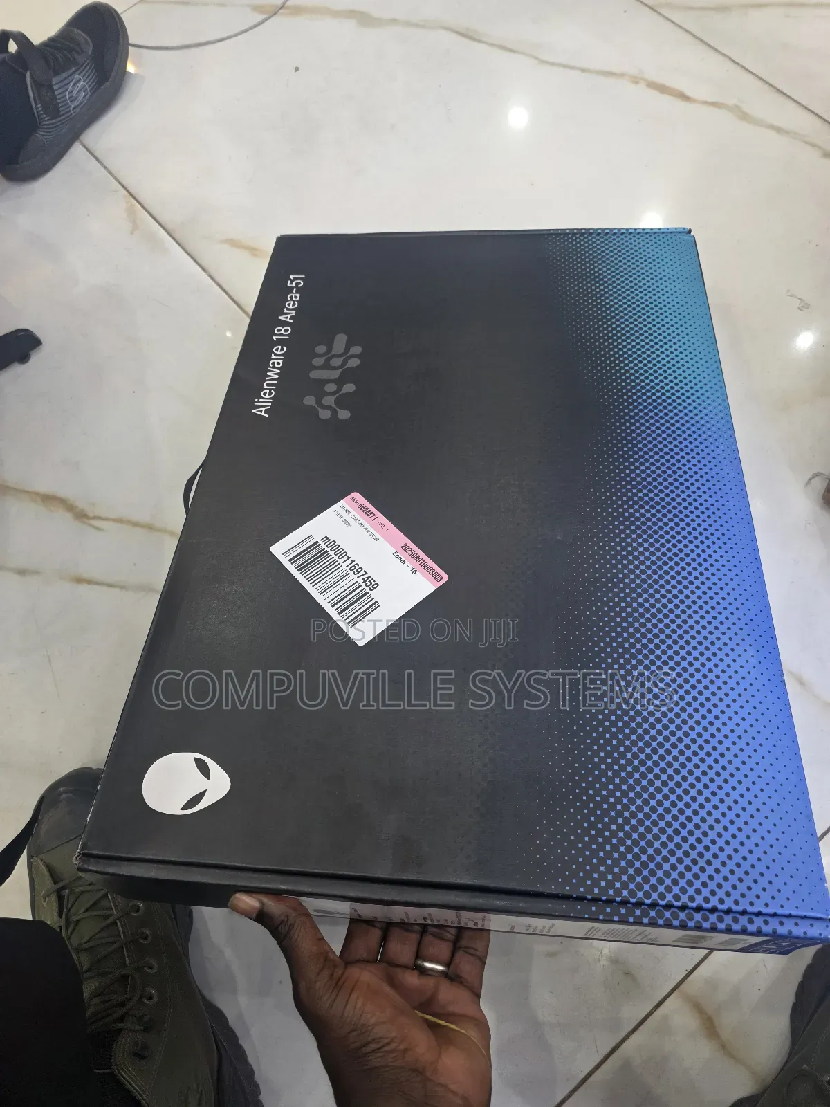 New Laptop Dell Alienware Area-51 32GB Intel Core Ultra 9 SSD 2T