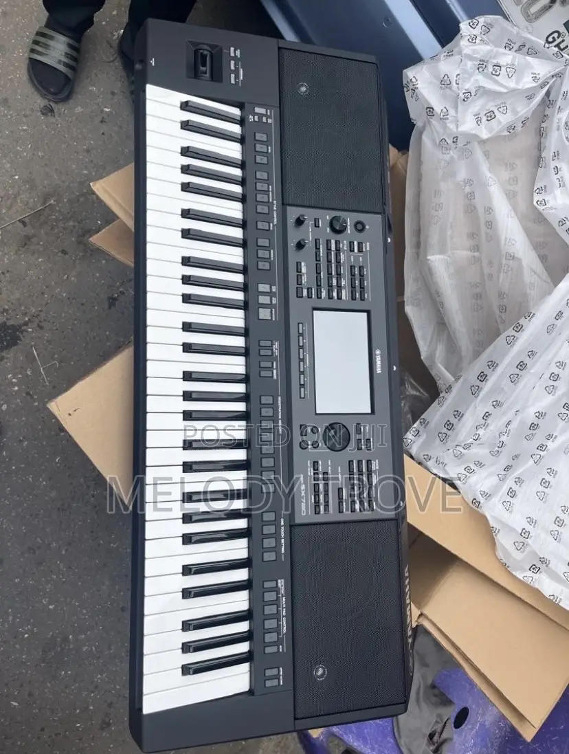 Yamaha PSR-Sx720 Mid-Level Arranger Keyboard