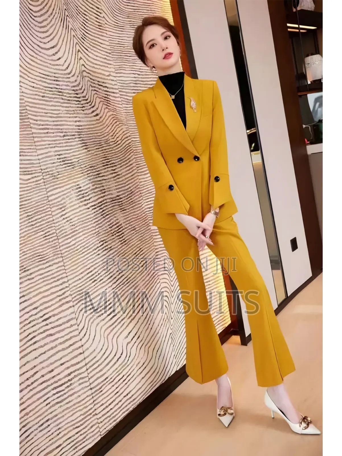 Ladies 2-Piece Trousers Suit in Curry and Gold Colour