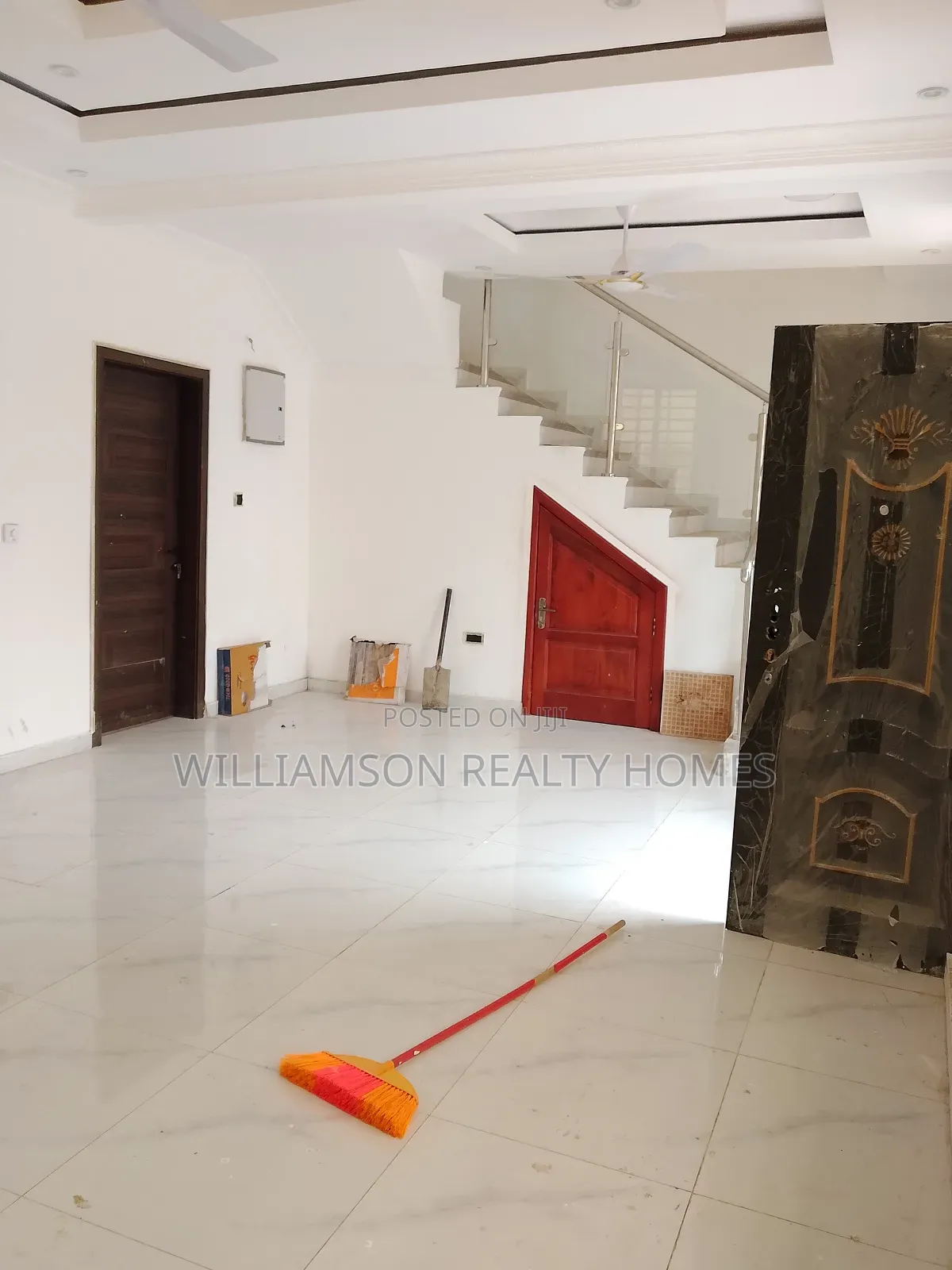 3bdrm House in Hfc Estate Area, Spintex for sale