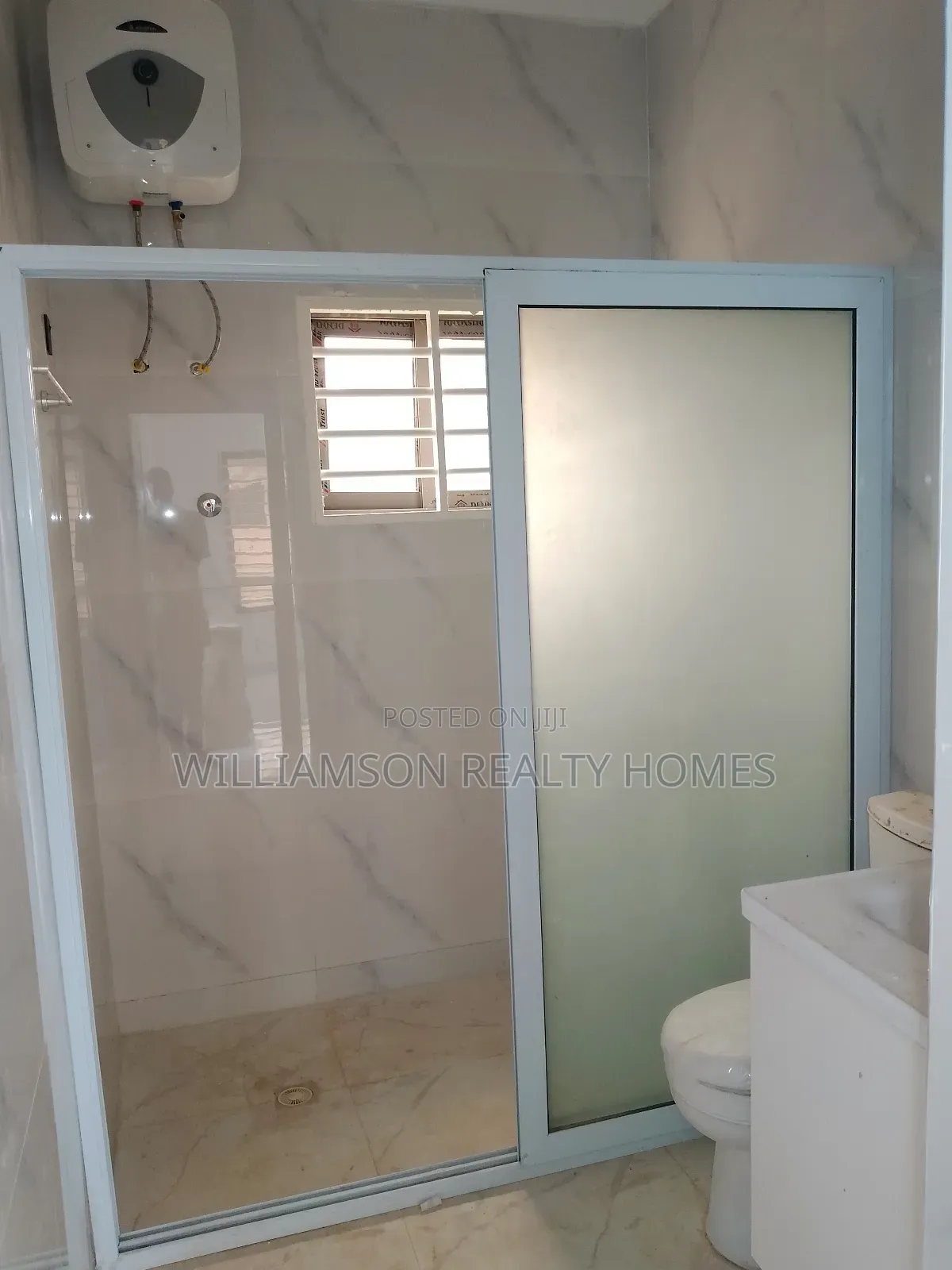 3bdrm House in Hfc Estate Area, Spintex for sale